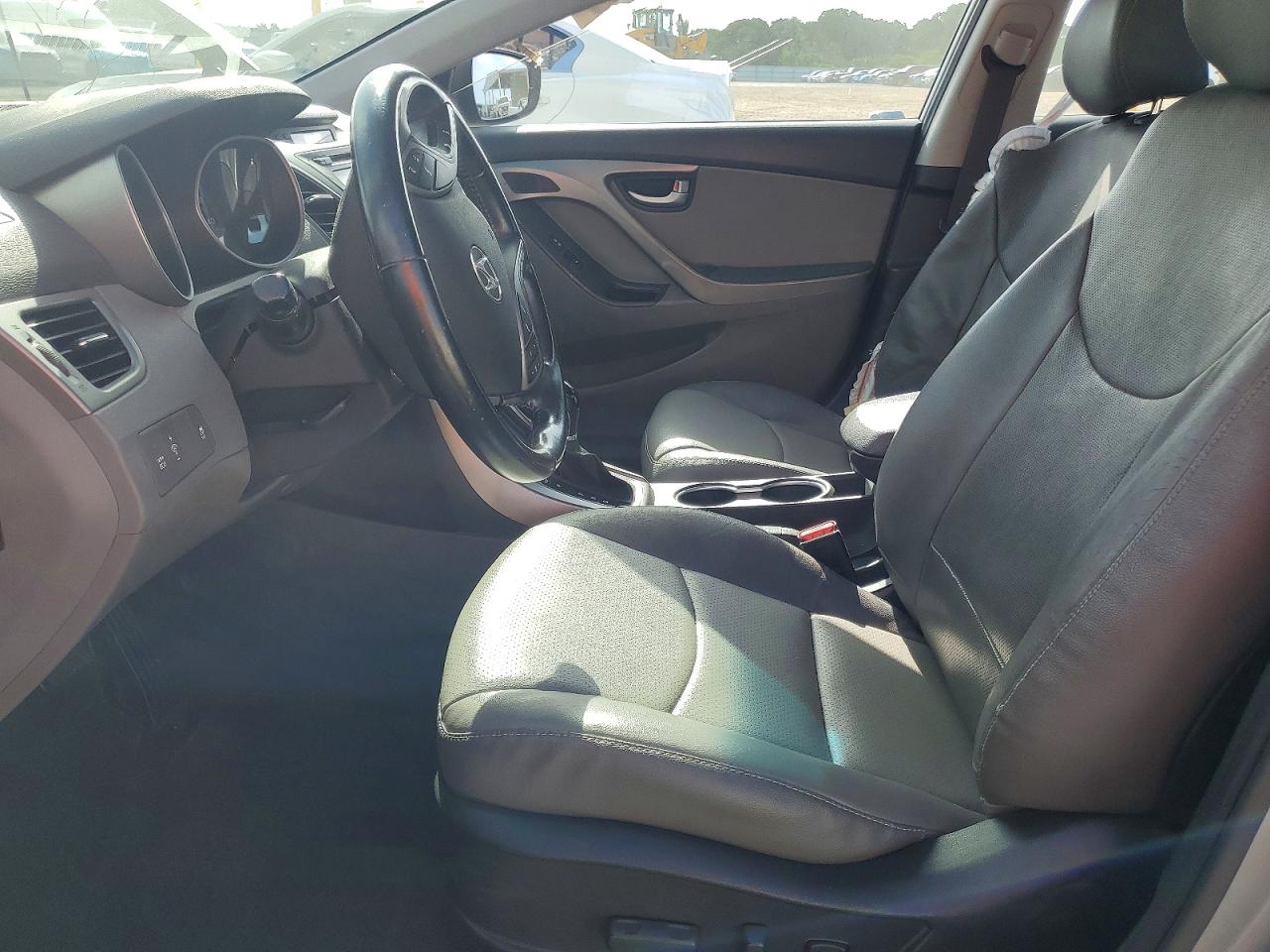 2014 Hyundai Elantra Limited Silver vin: KMHDH4AE6EU138942