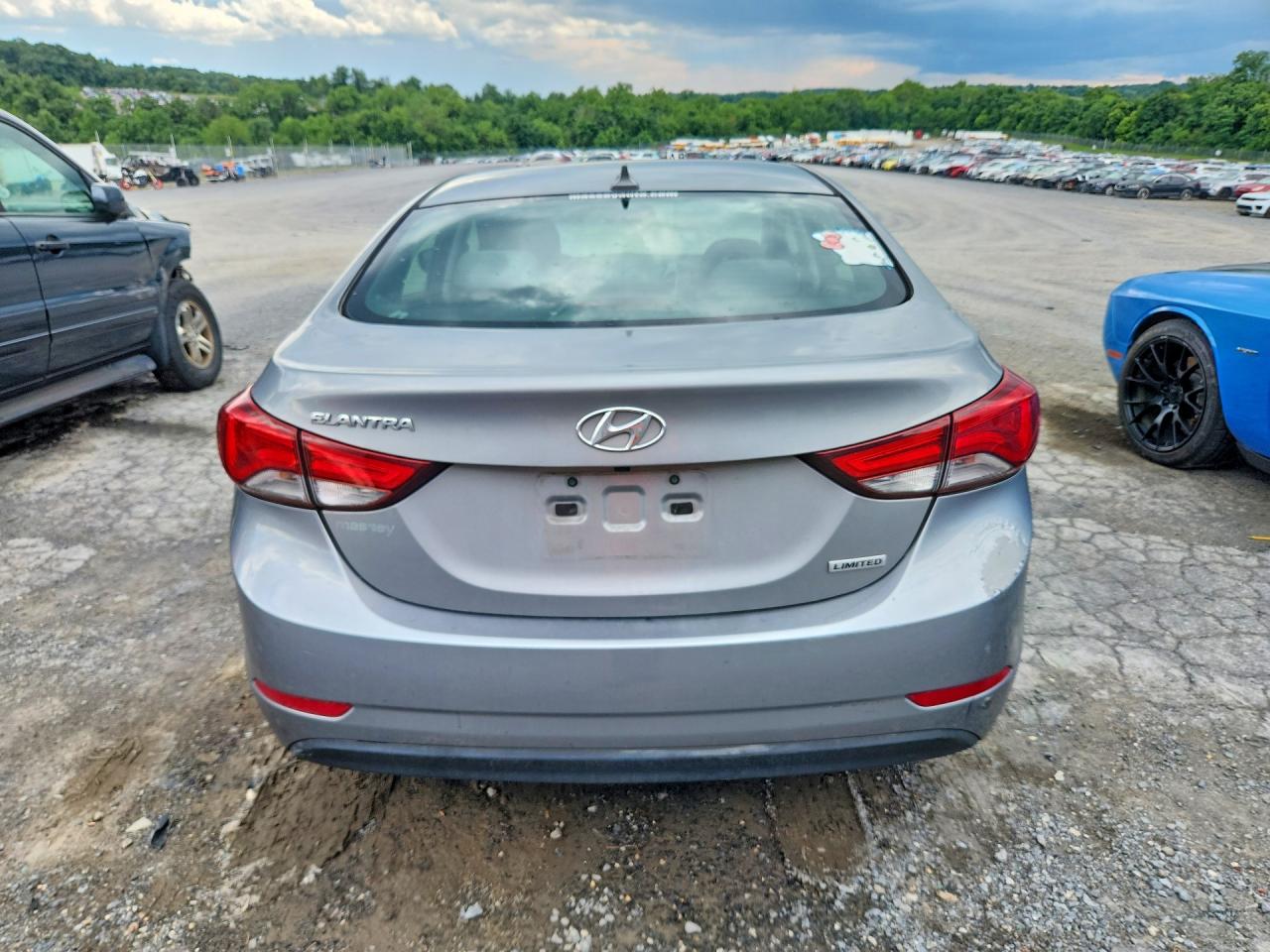 2015 Hyundai Elantra Limited Silver vin: KMHDH4AE6FU222969