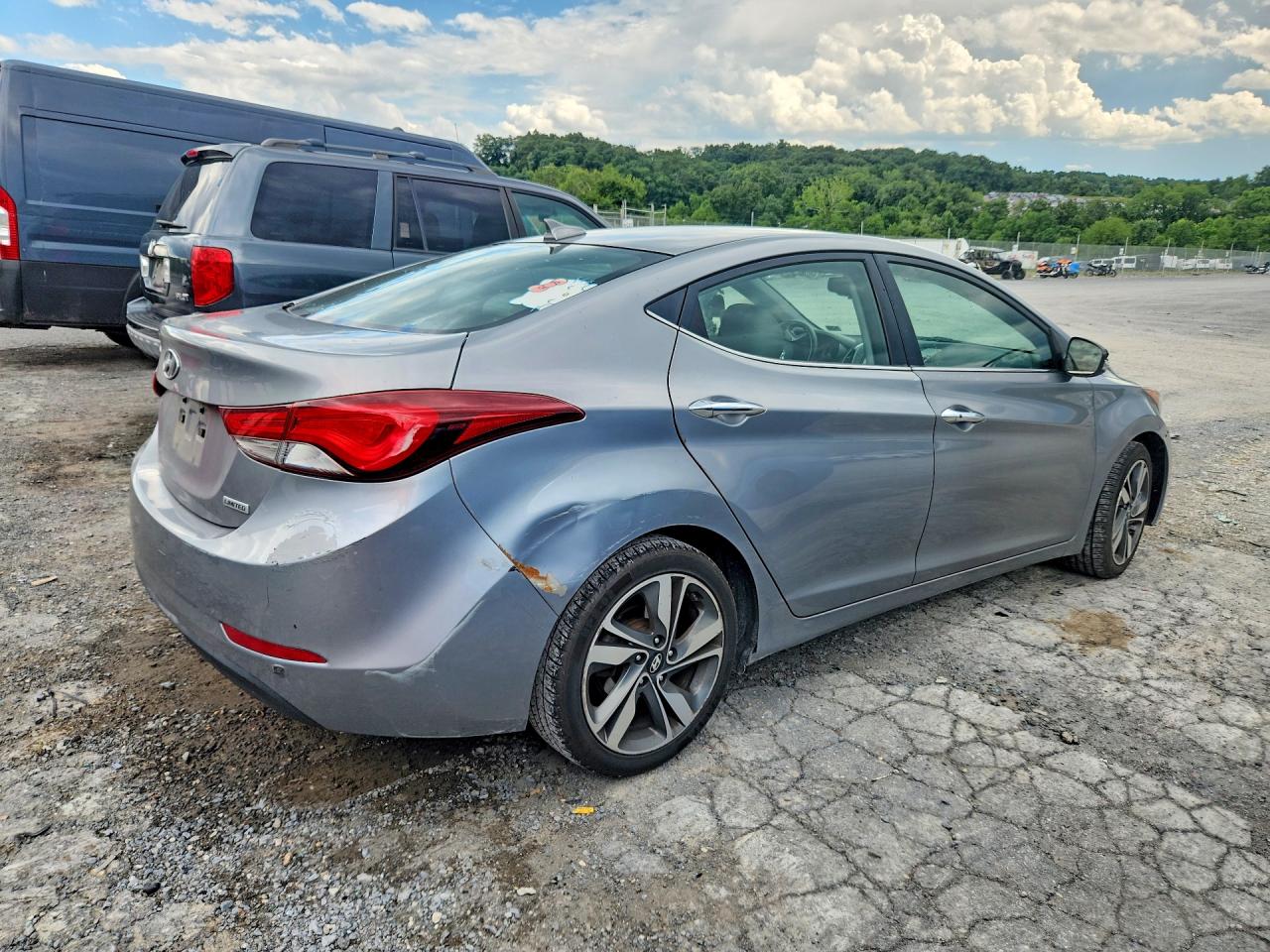 2015 Hyundai Elantra Limited Silver vin: KMHDH4AE6FU222969