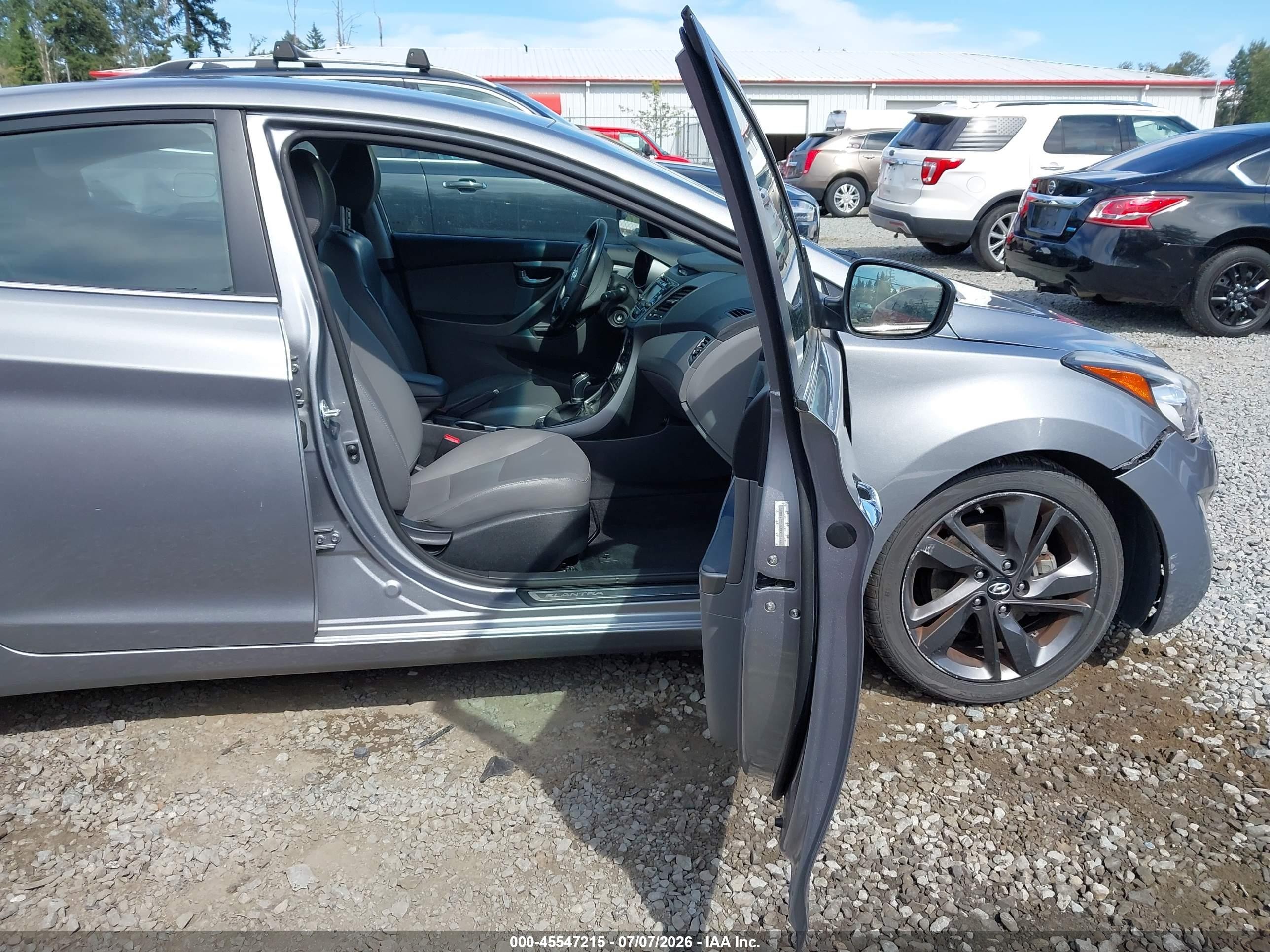 2015 Hyundai Elantra Limited Серебряный vin: KMHDH4AE6FU258063
