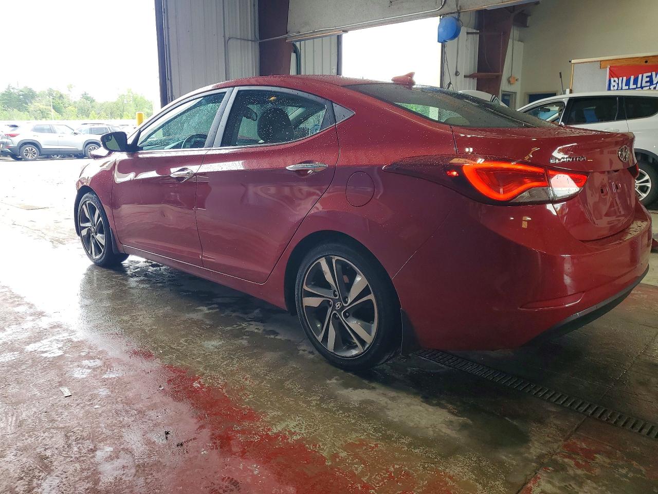 2015 Hyundai Elantra Limited Red vin: KMHDH4AE6FU303714