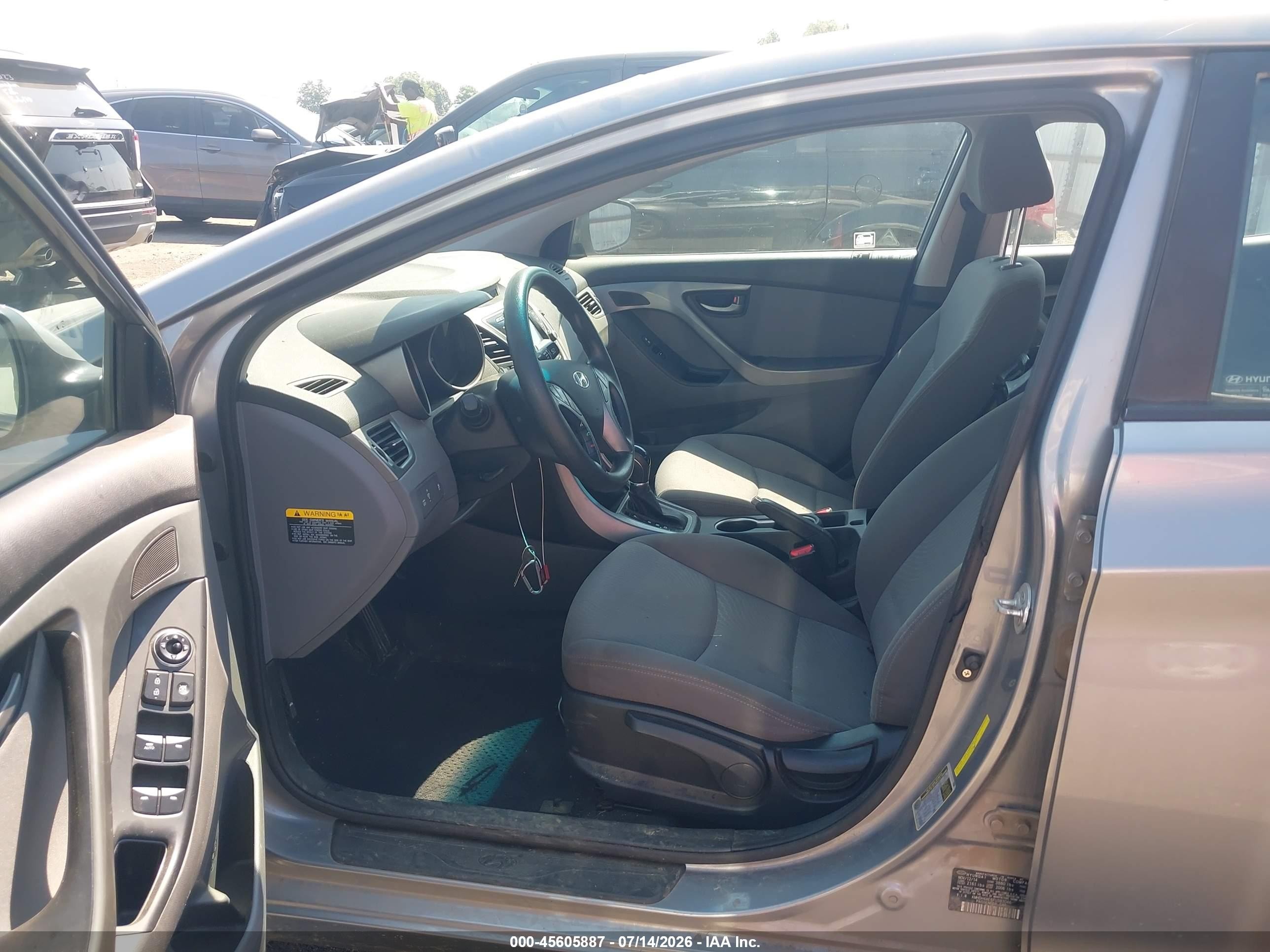 2015 Hyundai Elantra Se Серебряный vin: KMHDH4AE6FU383046