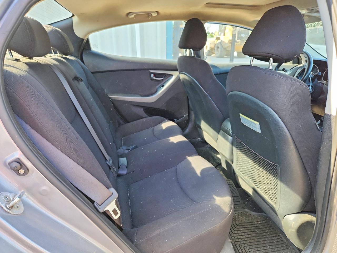 2015 Hyundai Elantra Se Серебряный vin: KMHDH4AE6FU439017