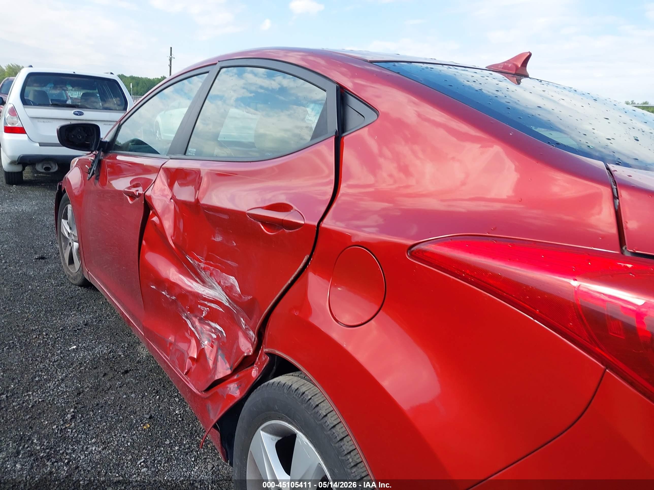 2011 Hyundai Elantra Gls (ulsan Plant) Red vin: KMHDH4AE7BU107842
