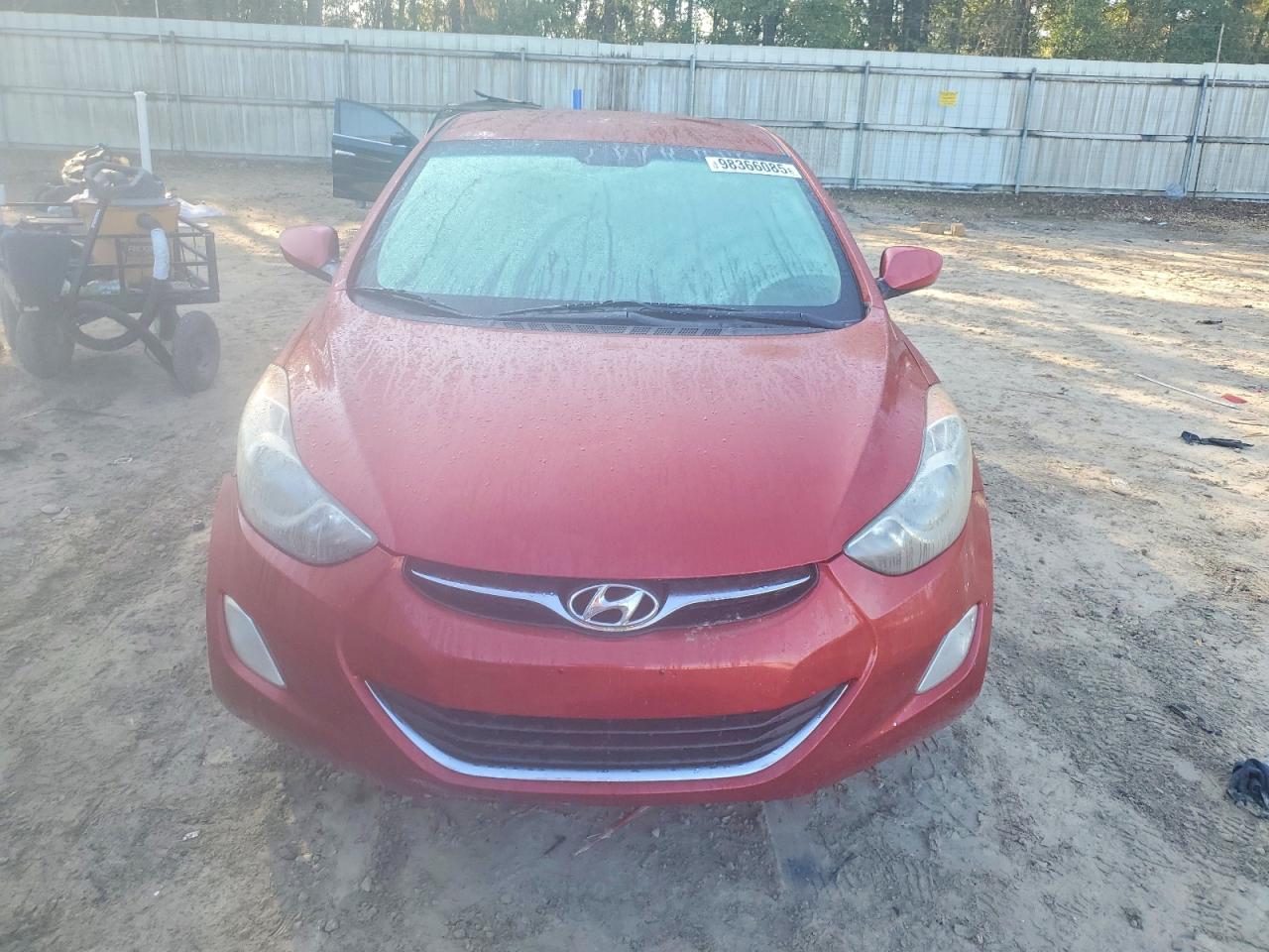 2012 Hyundai Elantra Burgundy vin: KMHDH4AE7CU324972