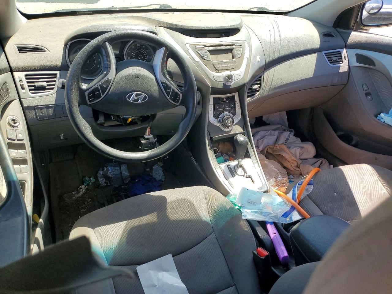 2012 Hyundai Elantra Gl Silver vin: KMHDH4AE7CU349435