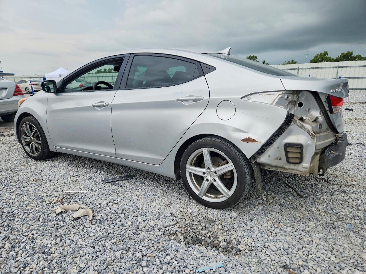 2012 Hyundai Elantra Limited Серебряный vin: KMHDH4AE7CU456565