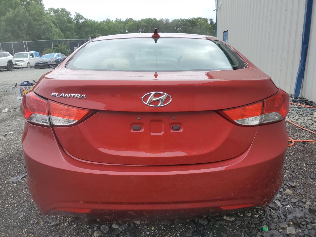 2013 Hyundai Elantra Gls Red vin: KMHDH4AE7DU535915 Damage: Deck Lid, Dent(S) W/ Paint Dmg, 2 To 3 Inches