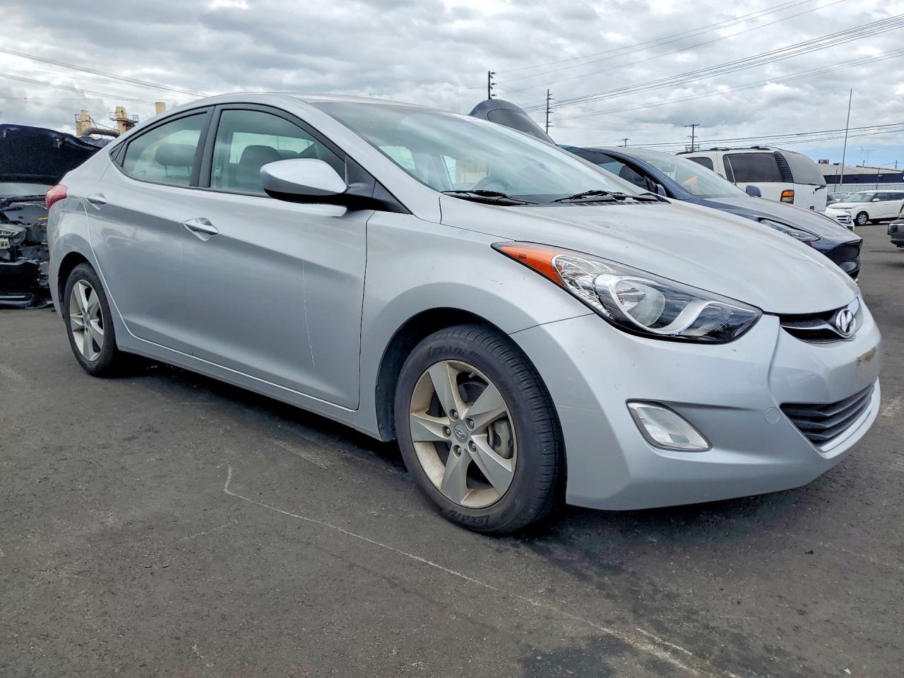 2013 Hyundai Elantra Gls Silver vin: KMHDH4AE7DU586413