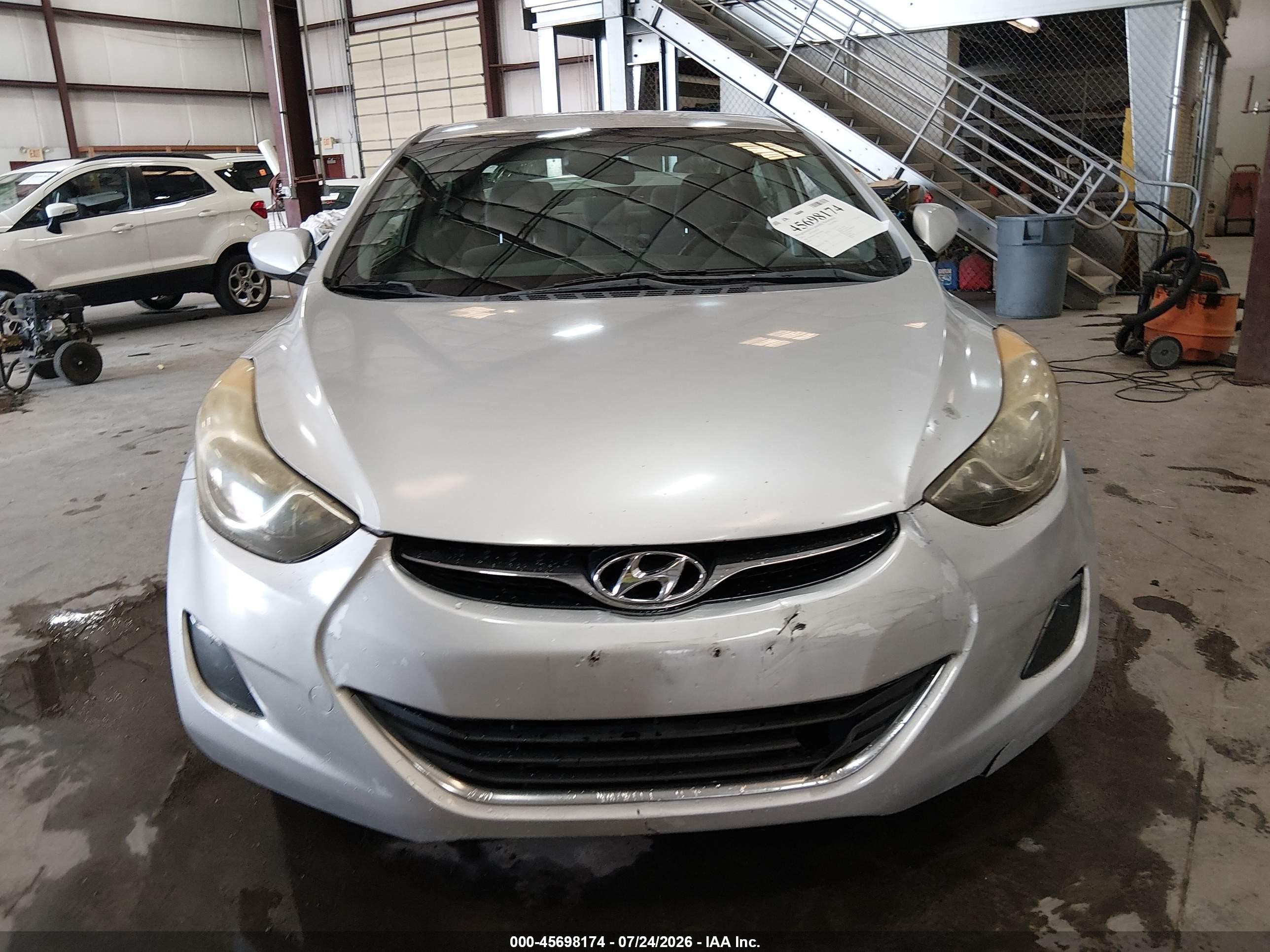 2013 Hyundai Elantra Gls Серебряный vin: KMHDH4AE7DU606658