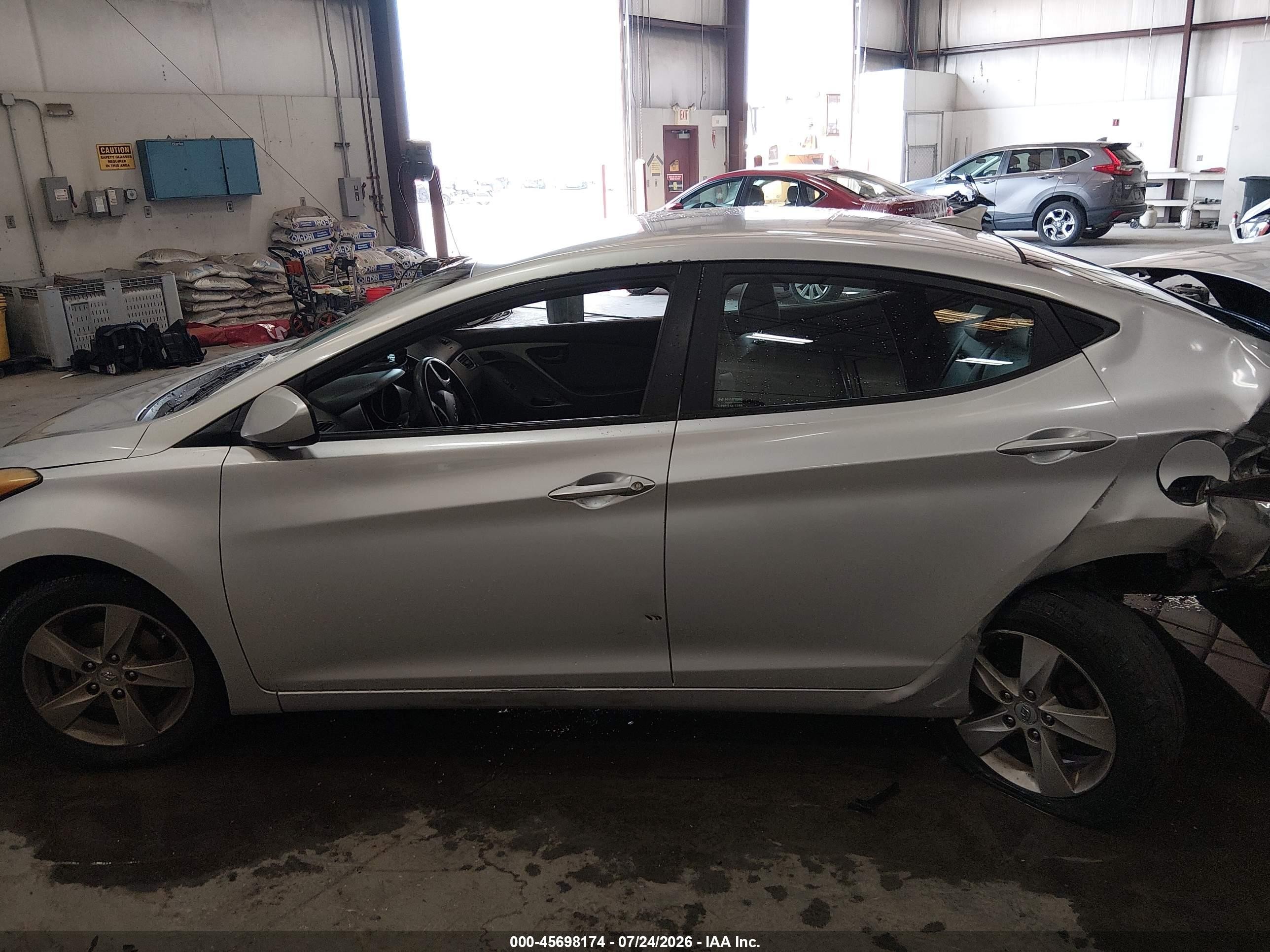 2013 Hyundai Elantra Gls Серебряный vin: KMHDH4AE7DU606658