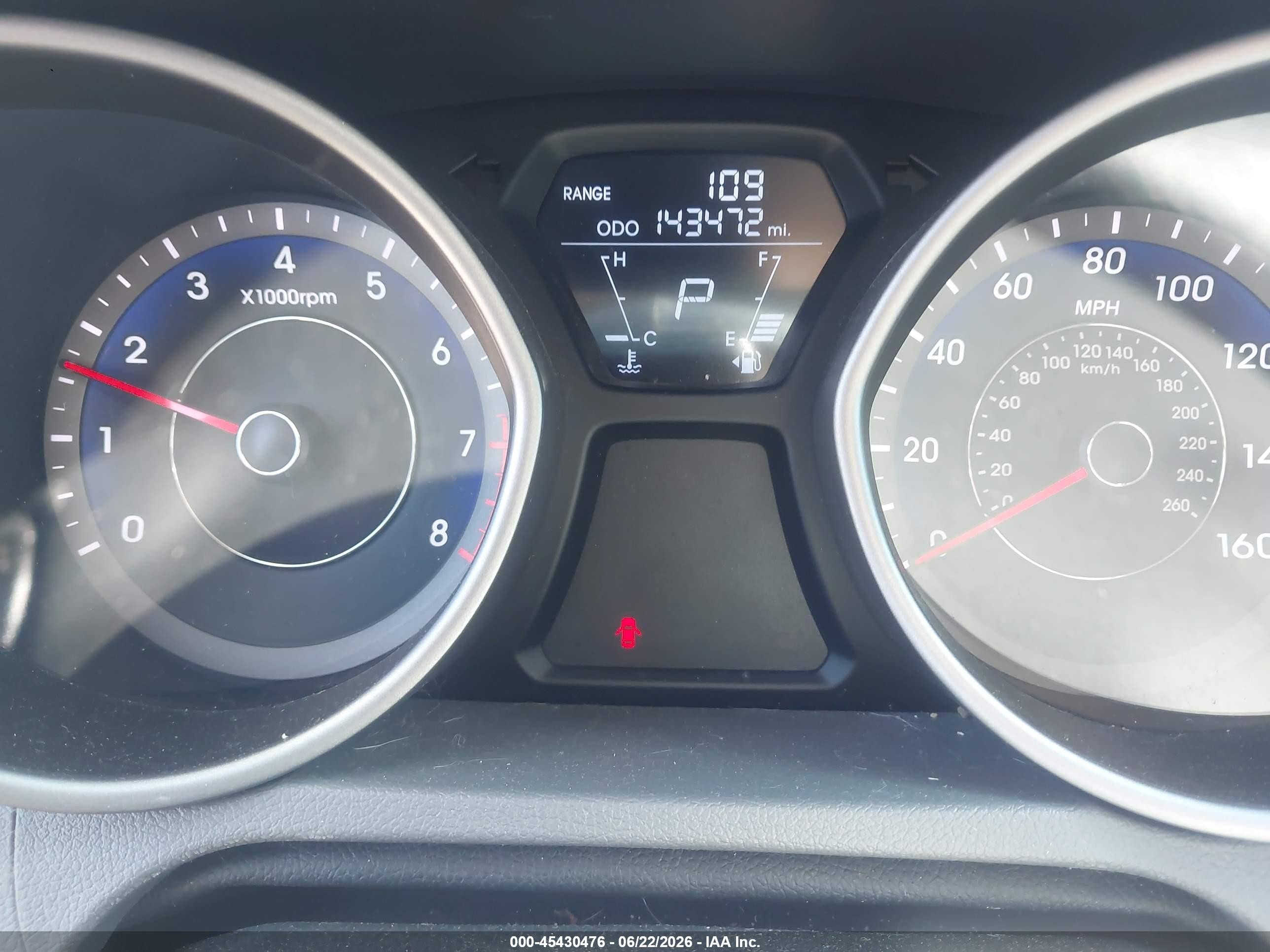 2013 Hyundai Elantra Limited Silver vin: KMHDH4AE7DU612881