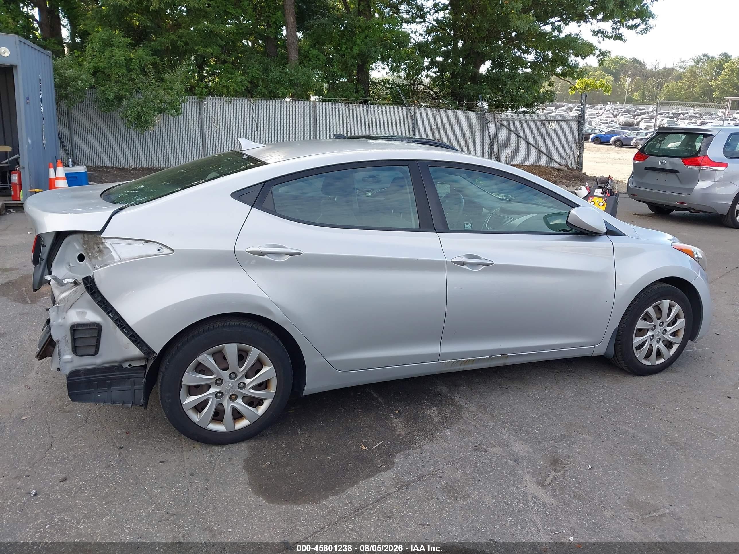 2013 Hyundai Elantra Gls Silver vin: KMHDH4AE7DU626070