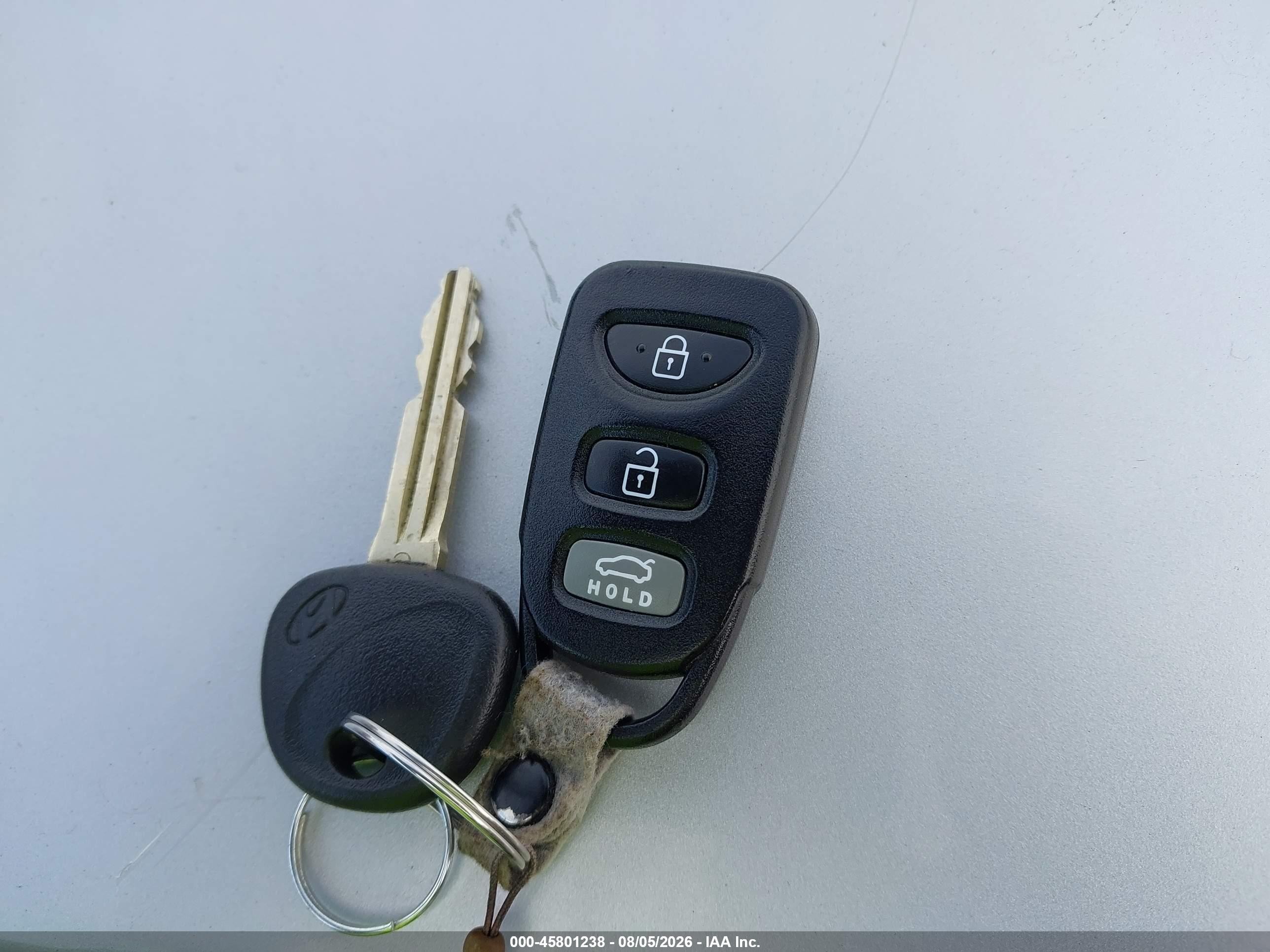 2013 Hyundai Elantra Gls Silver vin: KMHDH4AE7DU626070