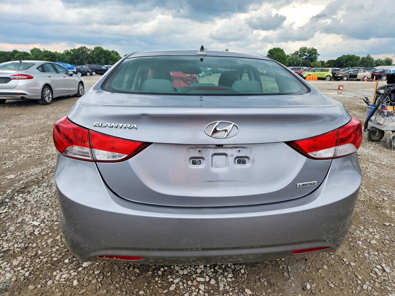 2013 Hyundai Elantra Limited Gray vin: KMHDH4AE7DU635352