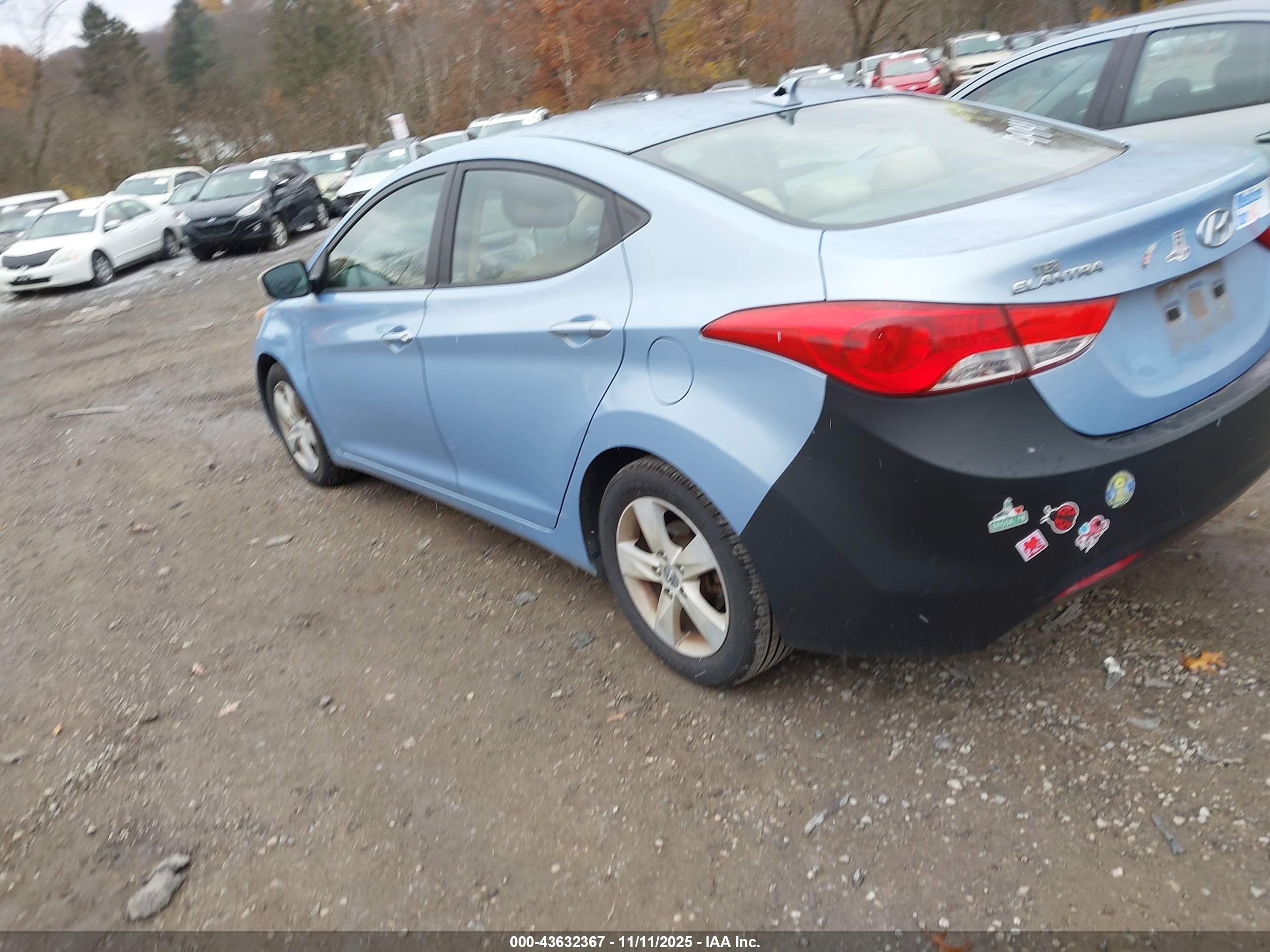 2013 Hyundai Elantra Gls Blue vin: KMHDH4AE7DU684941