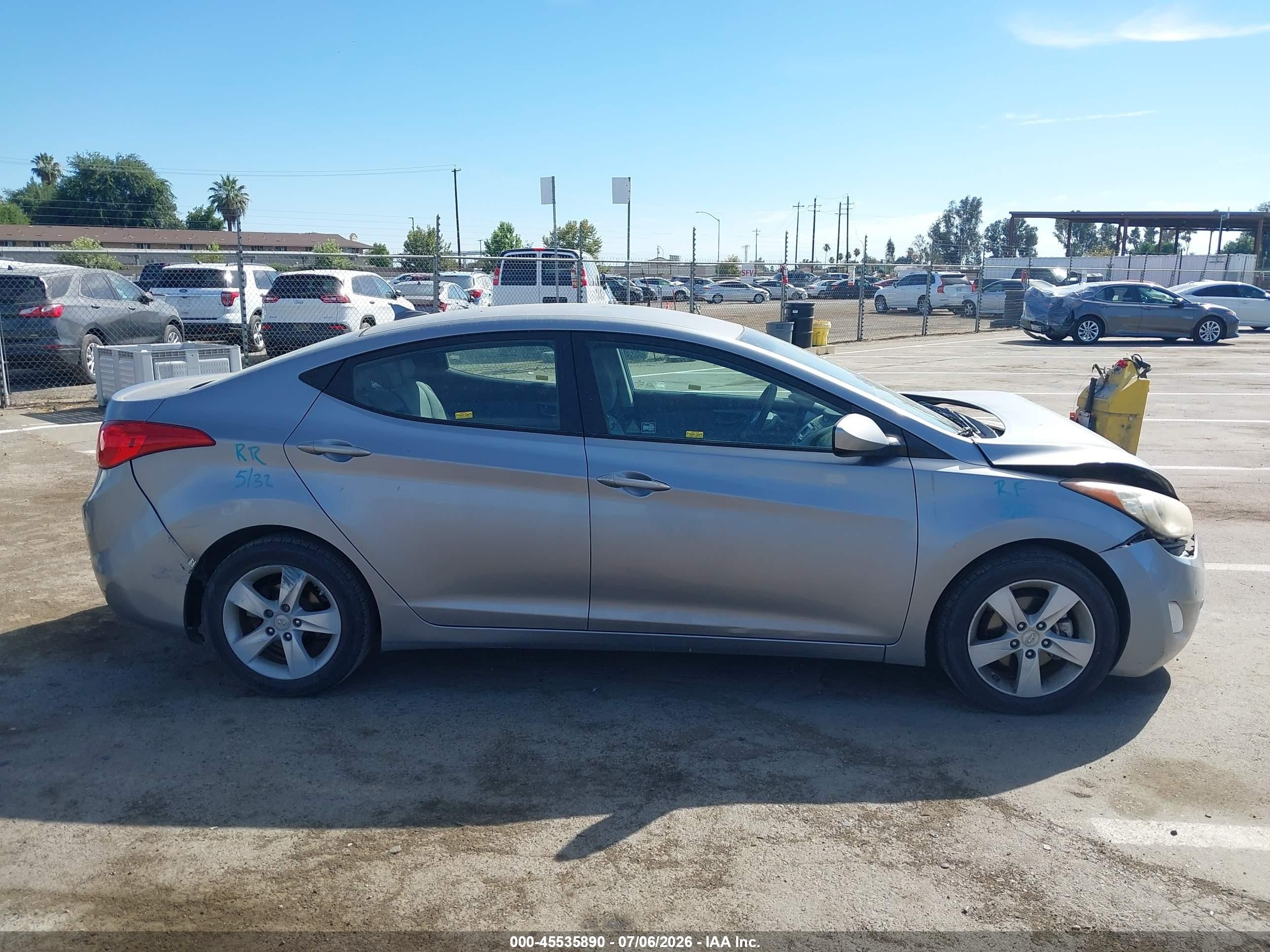 2013 Hyundai Elantra Gls Серый vin: KMHDH4AE7DU710051