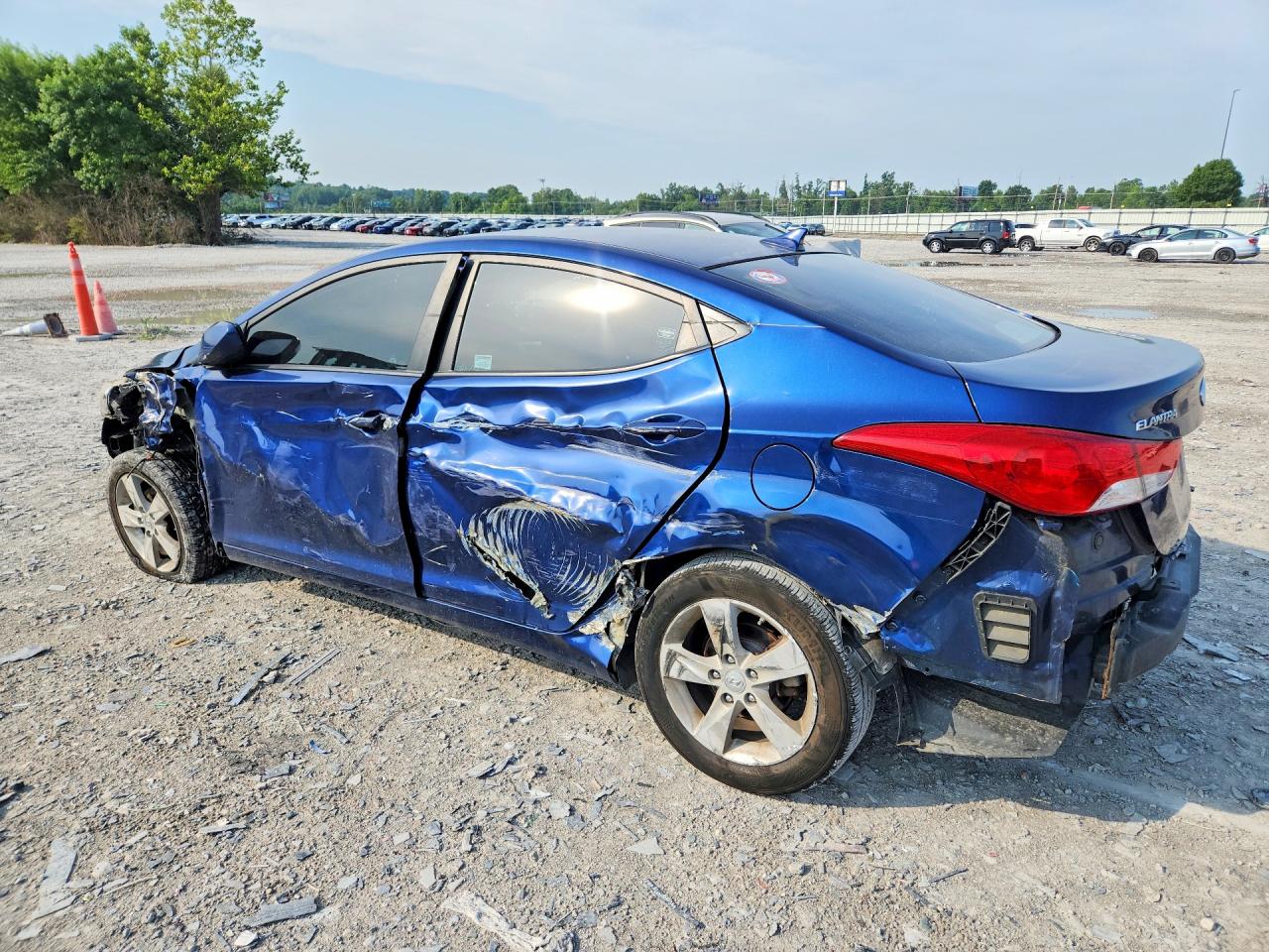 2013 Hyundai Elantra Gls Blue vin: KMHDH4AE7DU718313