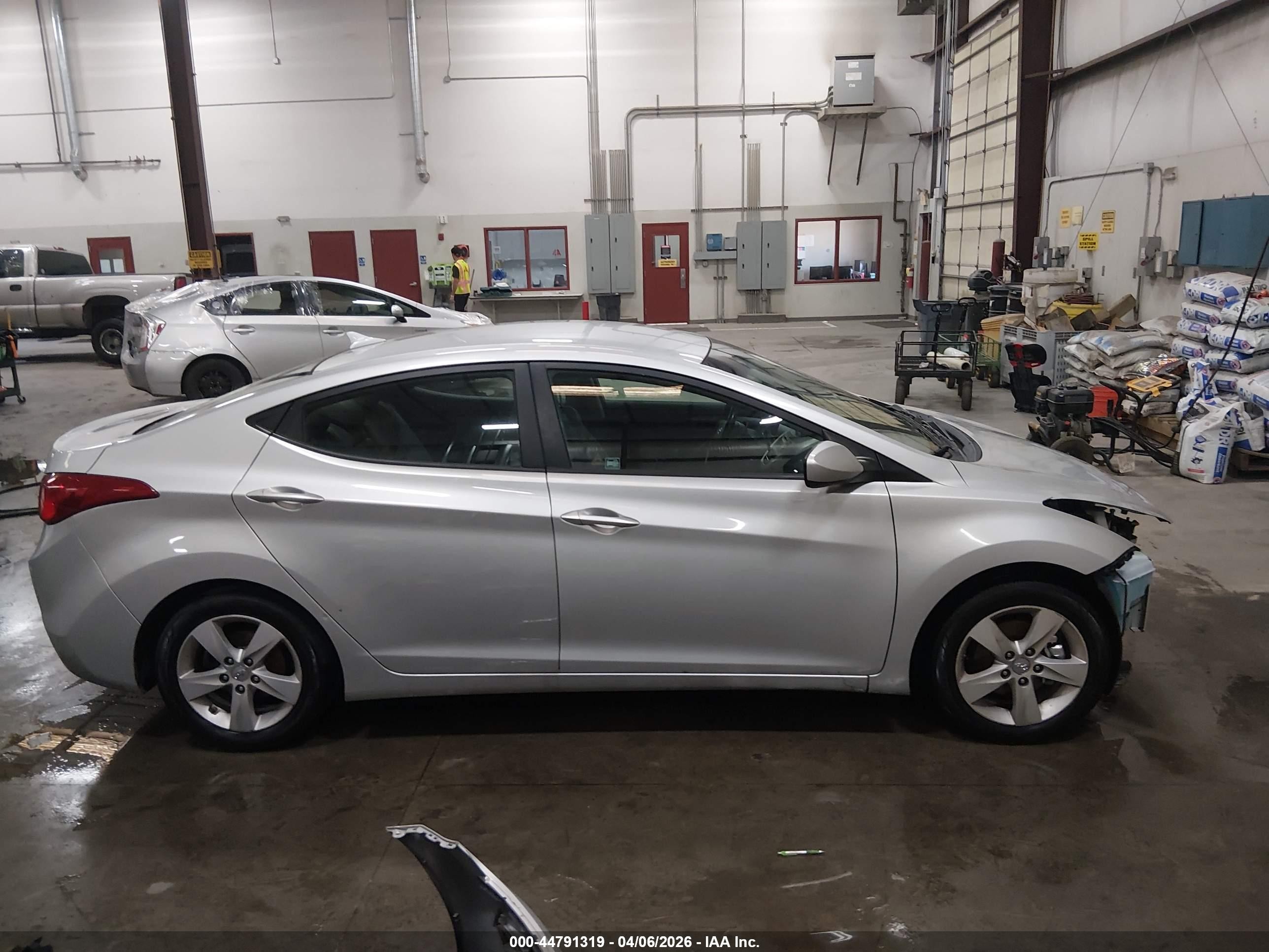 2013 Hyundai Elantra Gls Gray vin: KMHDH4AE7DU727562