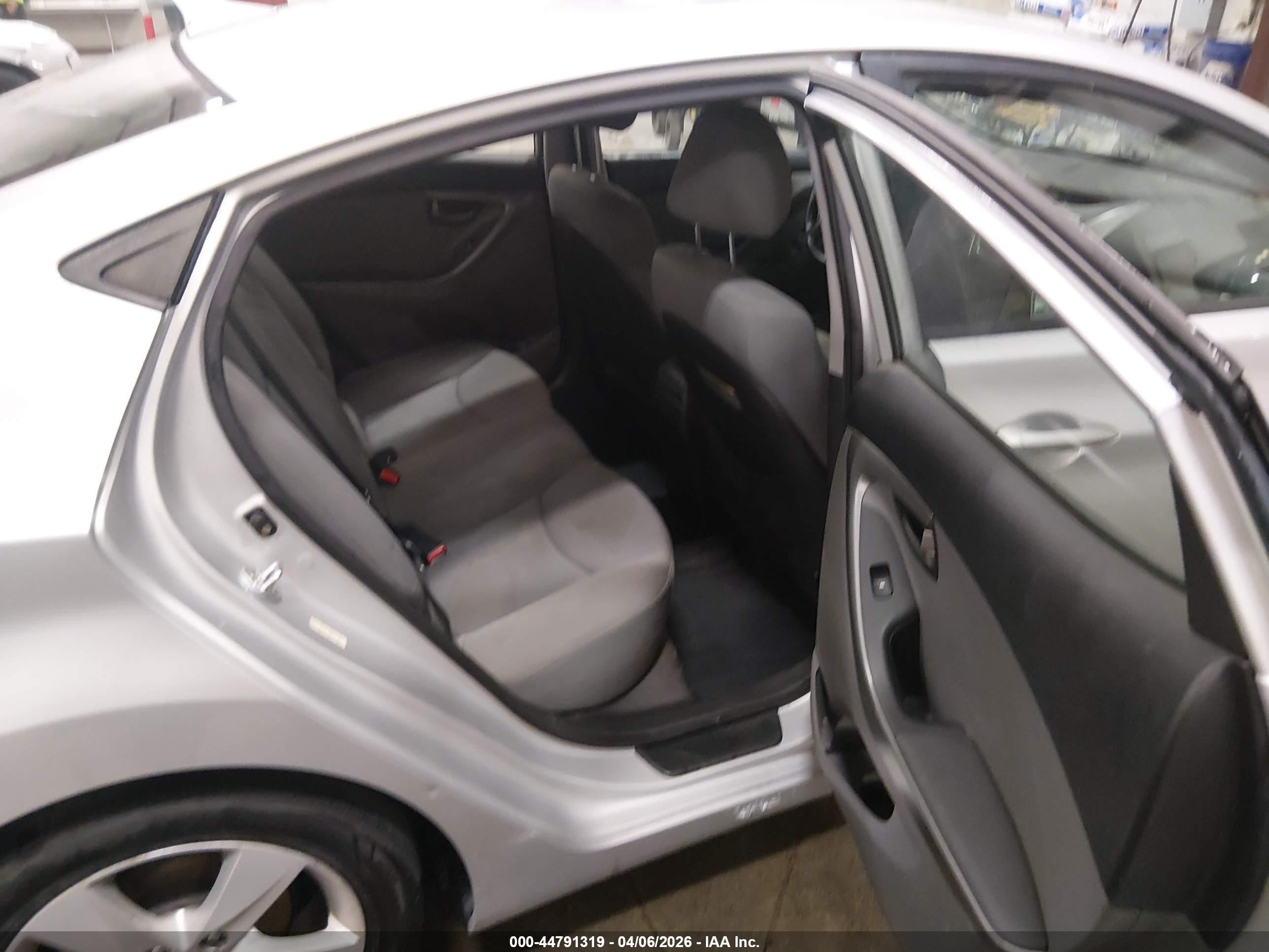 2013 Hyundai Elantra Gls Gray vin: KMHDH4AE7DU727562