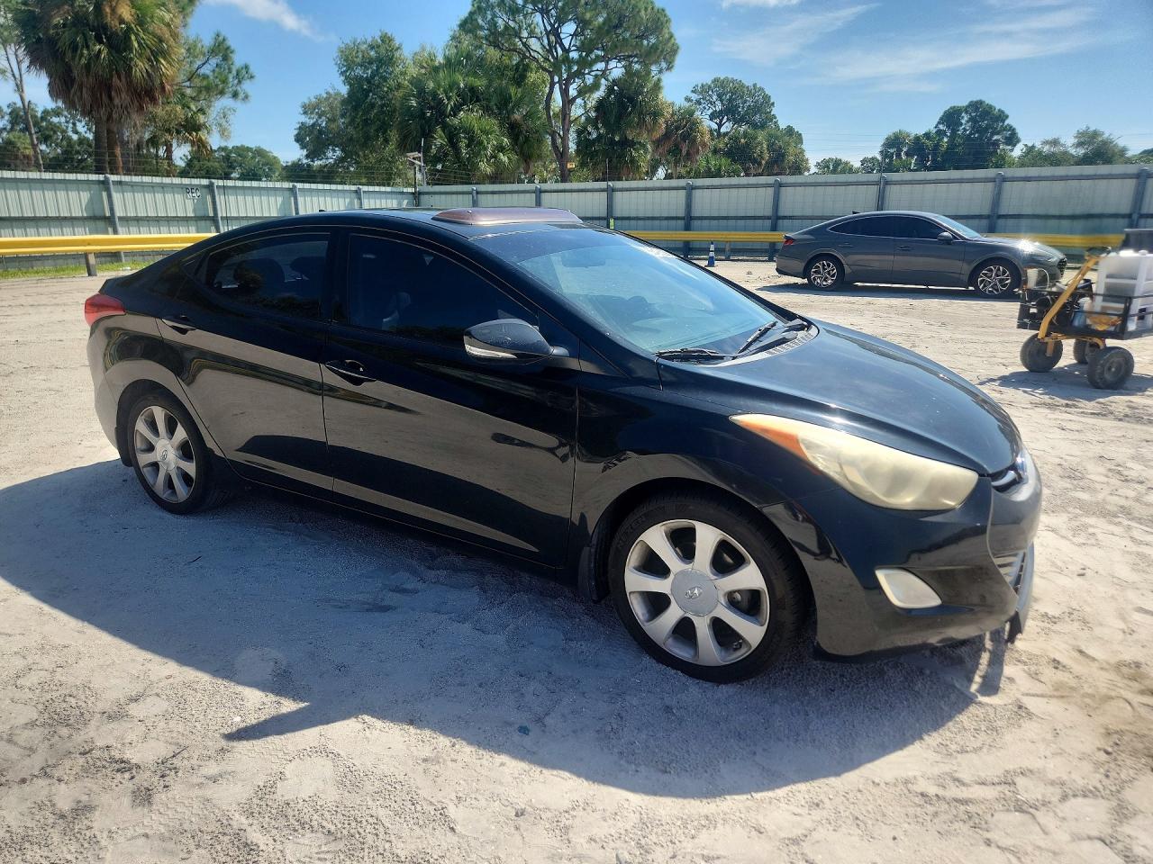 2013 Hyundai Elantra Limited Black vin: KMHDH4AE7DU730364
