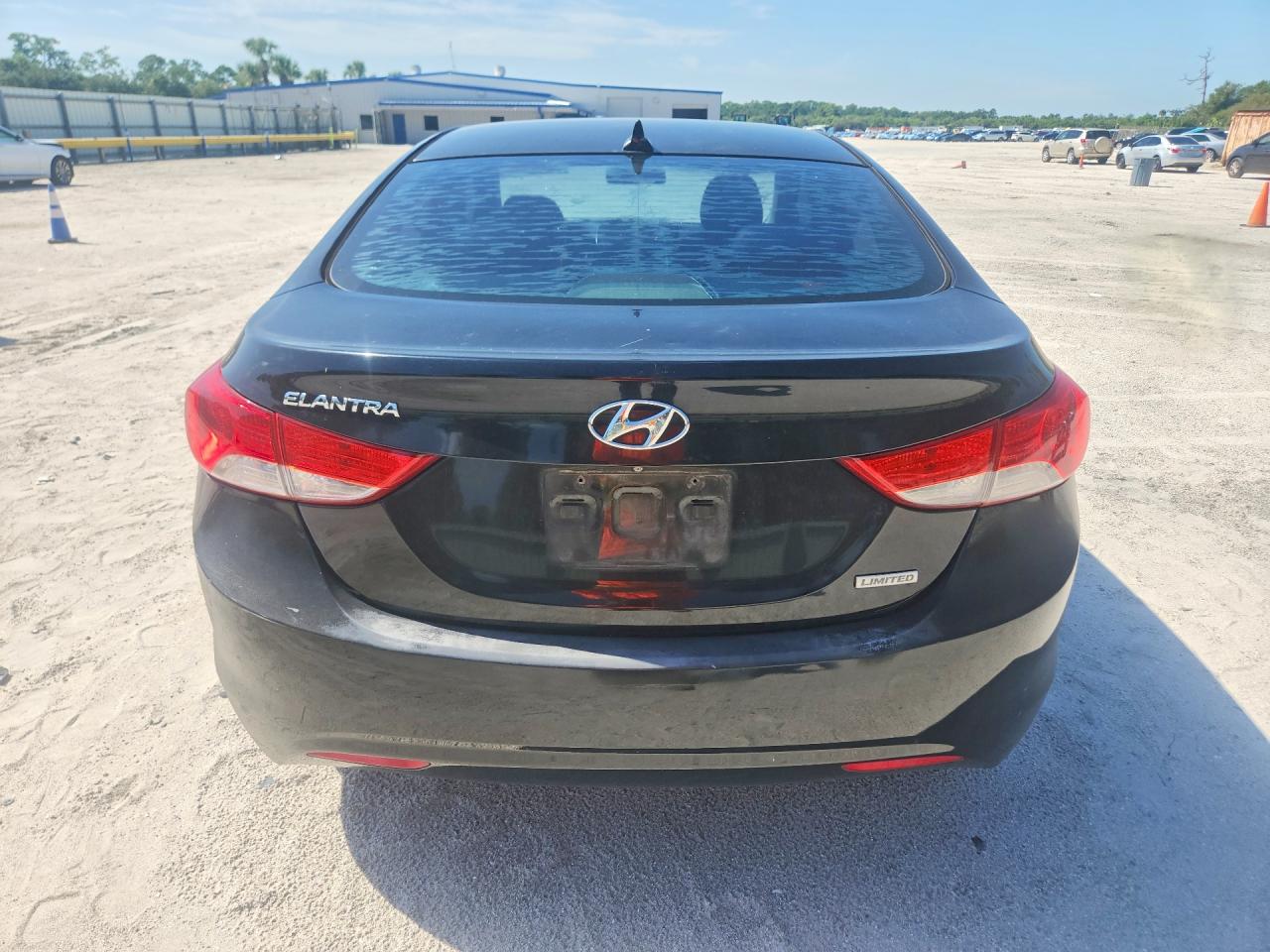 2013 Hyundai Elantra Limited Black vin: KMHDH4AE7DU730364