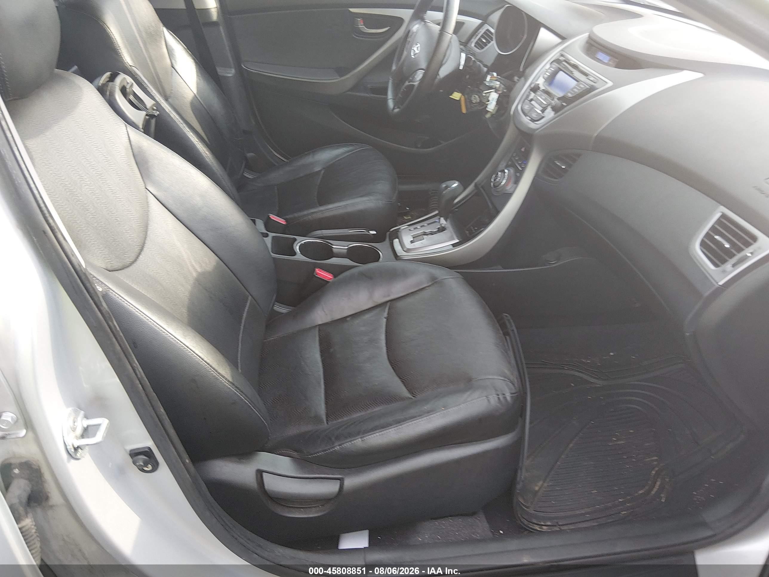 2013 Hyundai Elantra Limited Silver vin: KMHDH4AE7DU748265