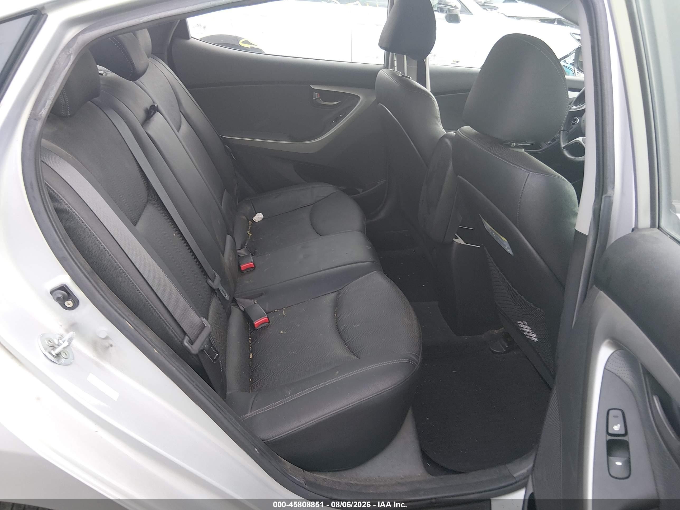 2013 Hyundai Elantra Limited Silver vin: KMHDH4AE7DU748265