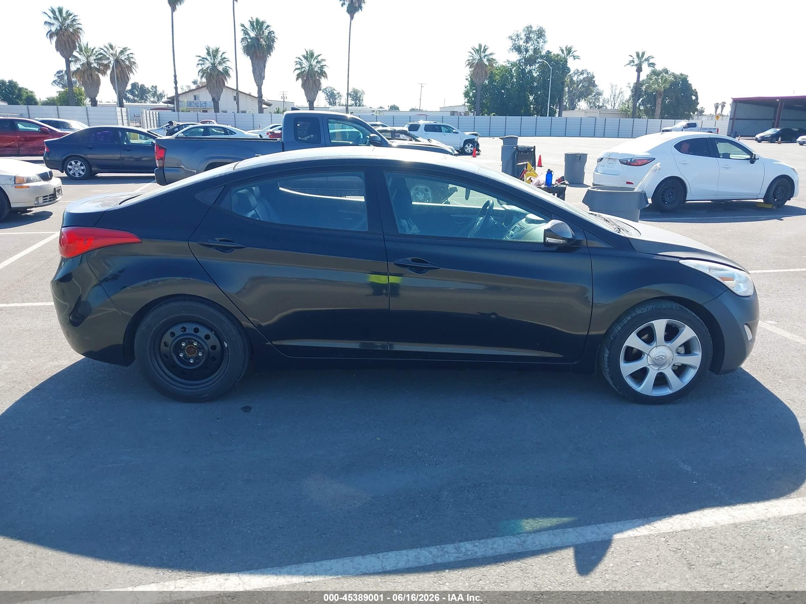 2013 Hyundai Elantra Limited Black vin: KMHDH4AE7DU820792