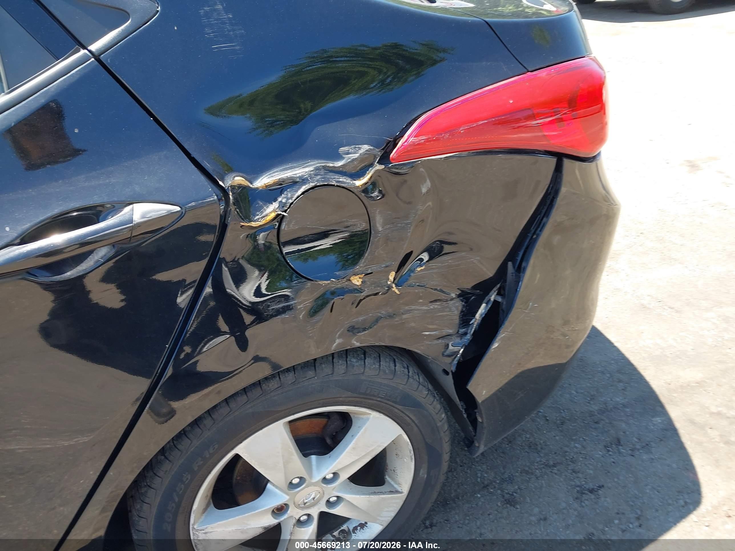 2013 Hyundai Elantra Gls Black vin: KMHDH4AE7DU829623