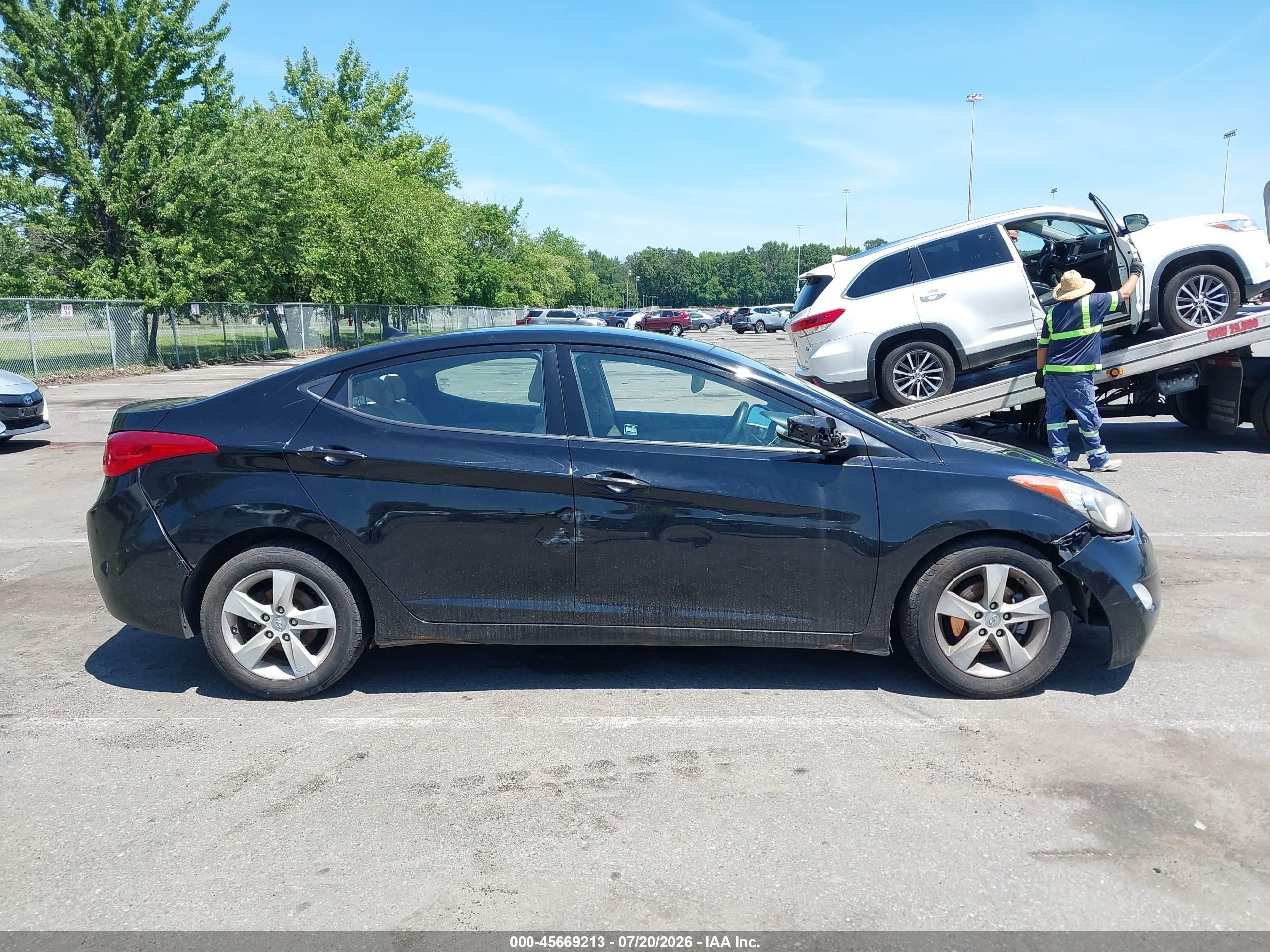 2013 Hyundai Elantra Gls Black vin: KMHDH4AE7DU829623