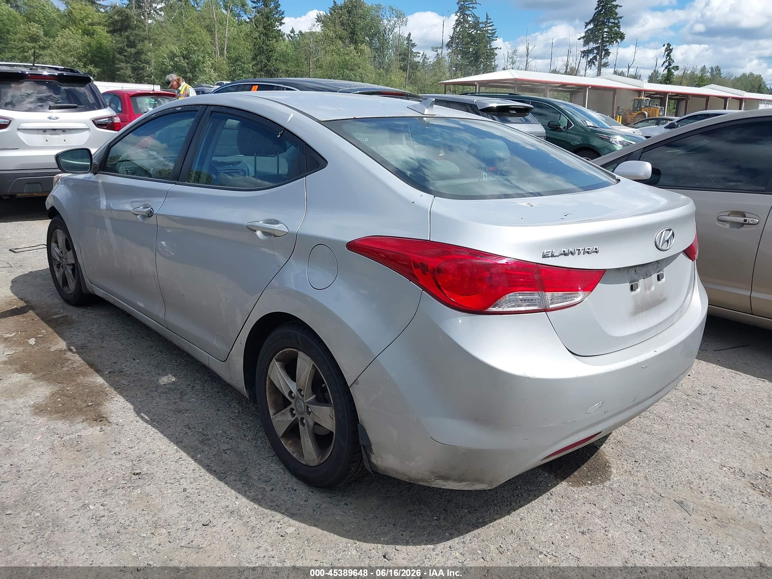2013 Hyundai Elantra Gls Silver vin: KMHDH4AE7DU840864