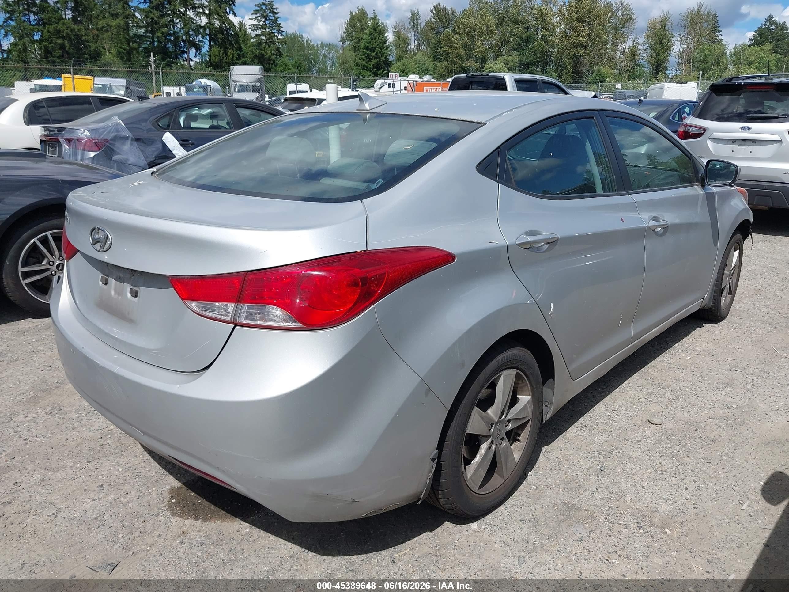 2013 Hyundai Elantra Gls Silver vin: KMHDH4AE7DU840864