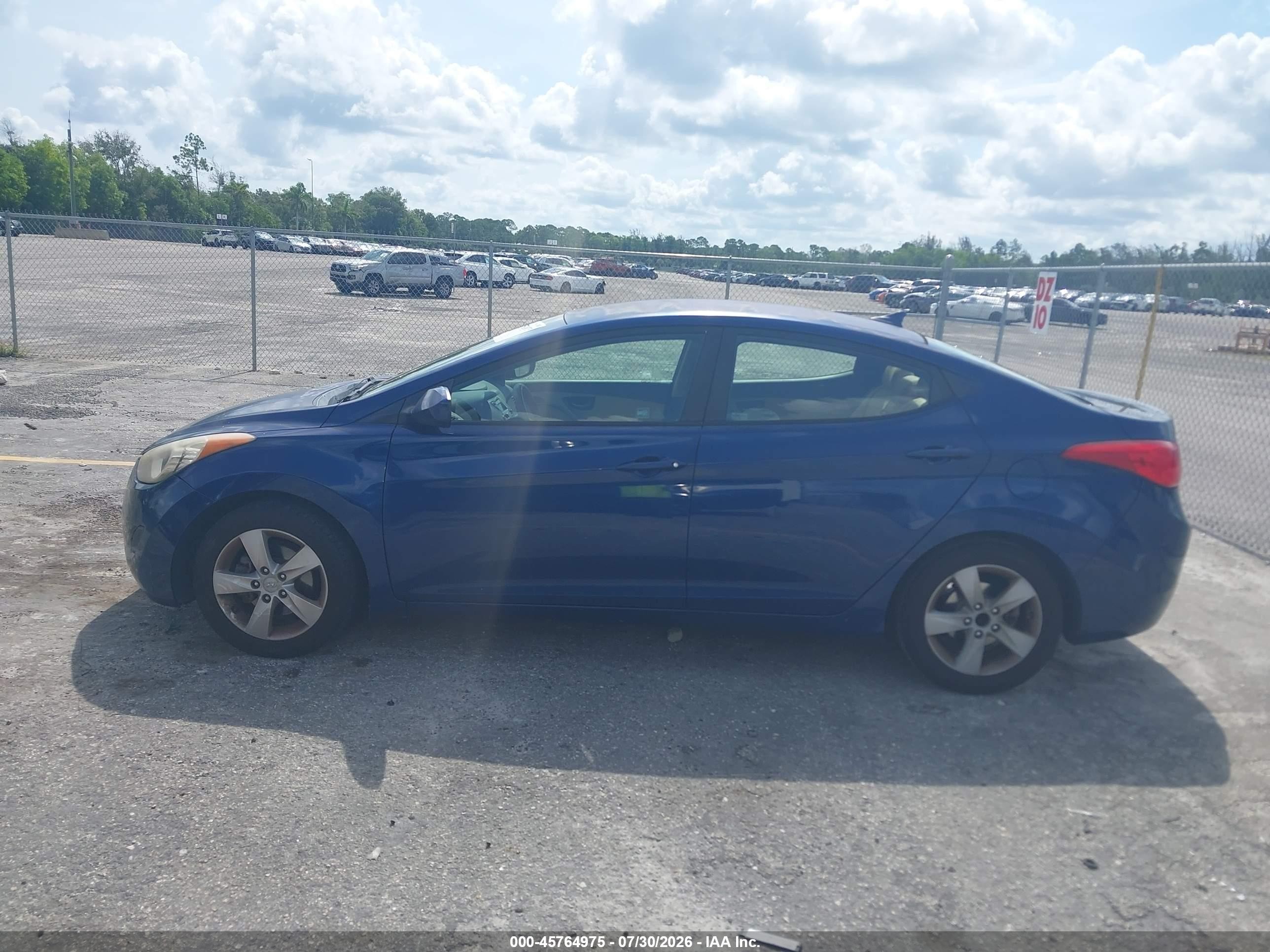2013 Hyundai Elantra Gls Blue vin: KMHDH4AE7DU872293