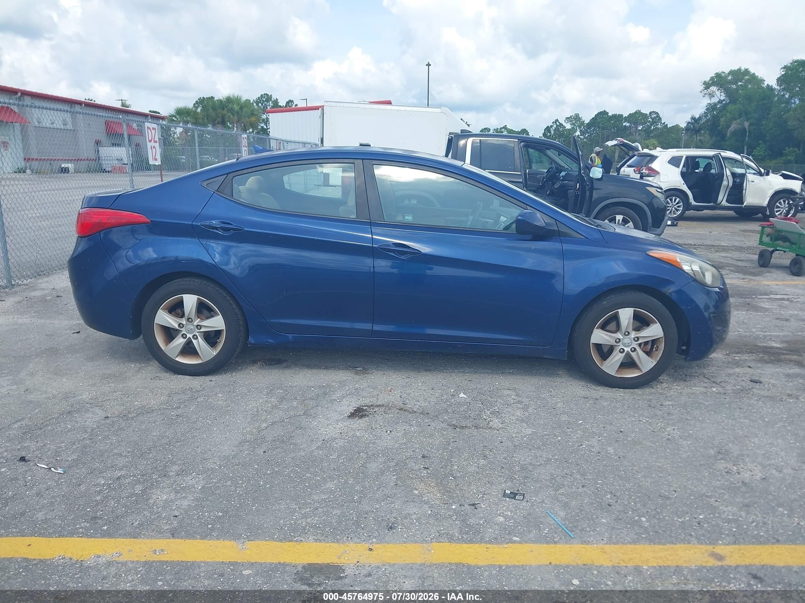 2013 Hyundai Elantra Gls Blue vin: KMHDH4AE7DU872293
