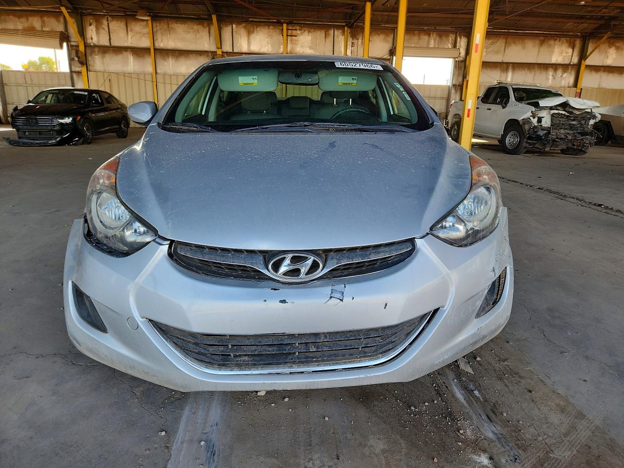2013 Hyundai Elantra Серебряный vin: KMHDH4AE7DU895038