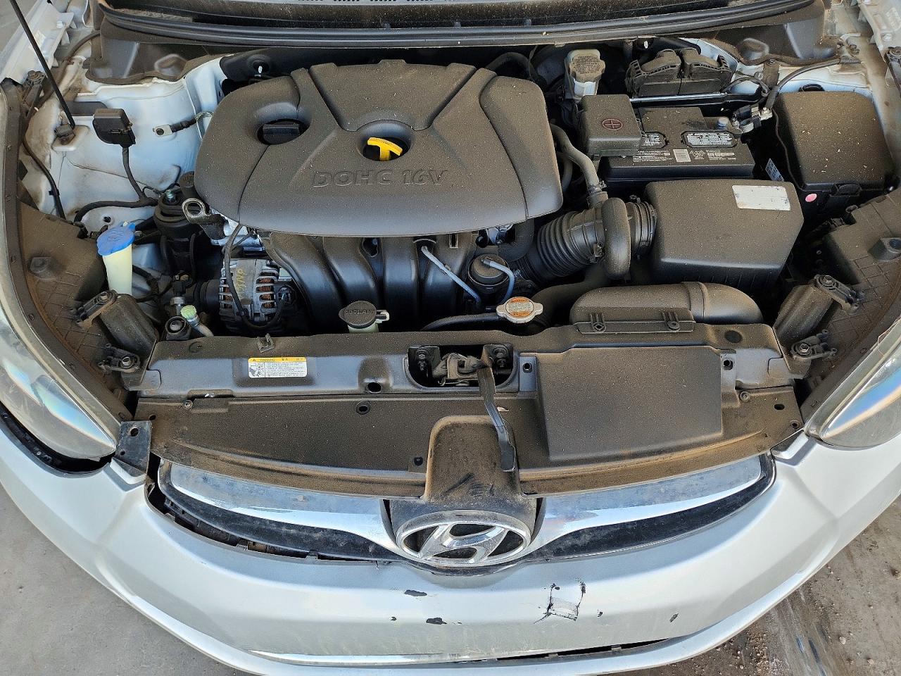 2013 Hyundai Elantra Серебряный vin: KMHDH4AE7DU895038
