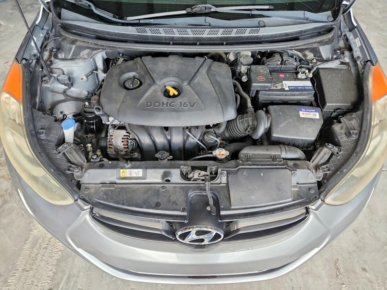 2013 Hyundai Elantra Limited Silver vin: KMHDH4AE7DU919452