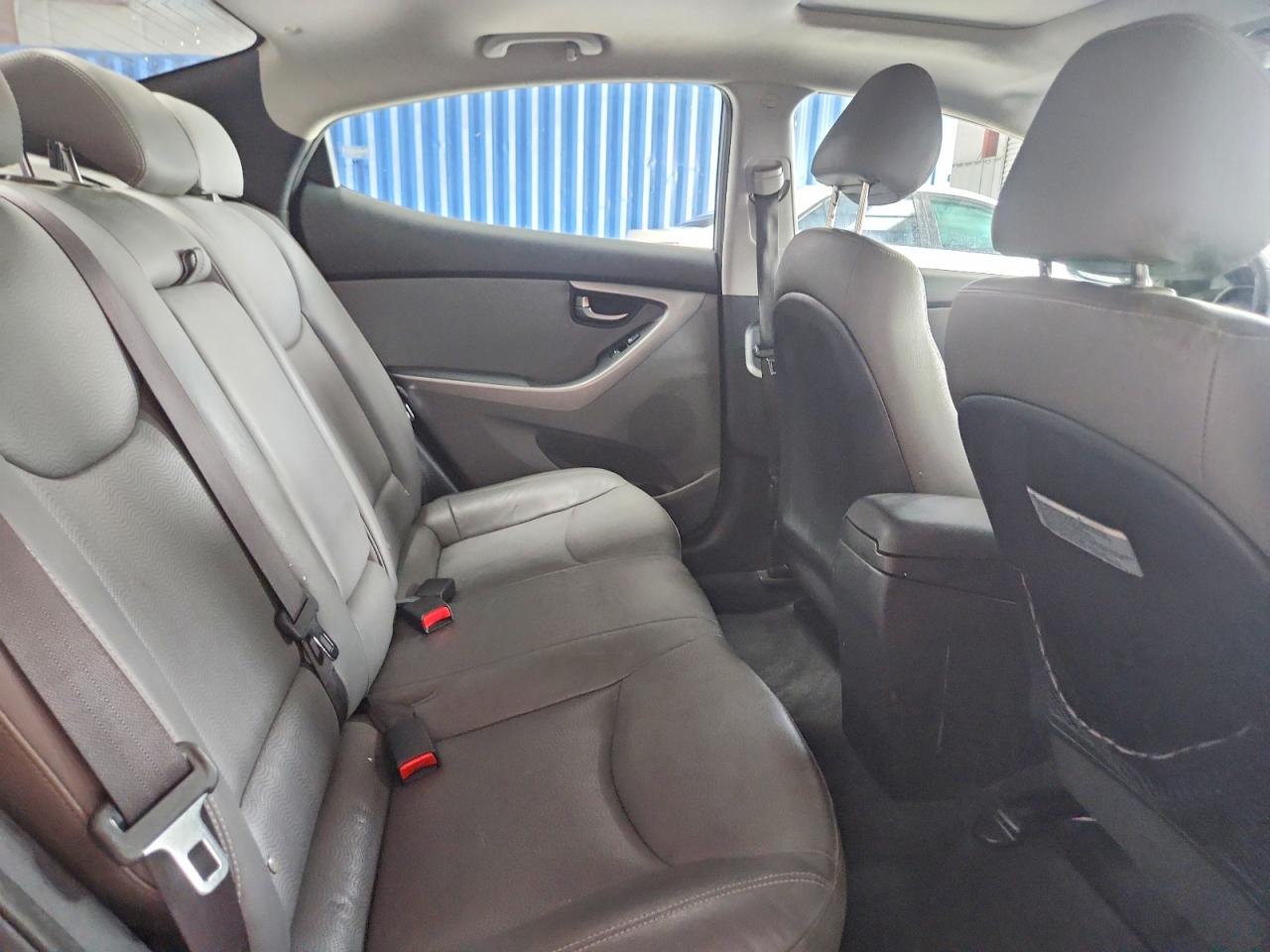 2013 Hyundai Elantra Limited Silver vin: KMHDH4AE7DU919452