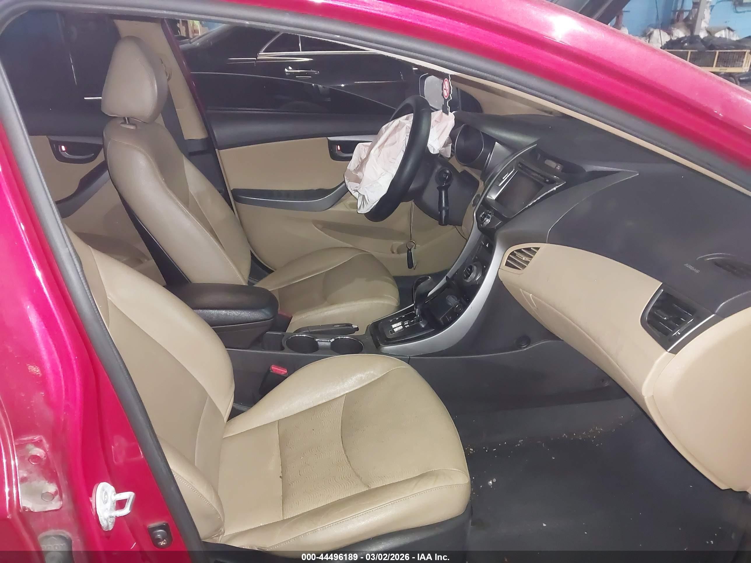 2013 Hyundai Elantra Limited Red vin: KMHDH4AE7DU942312