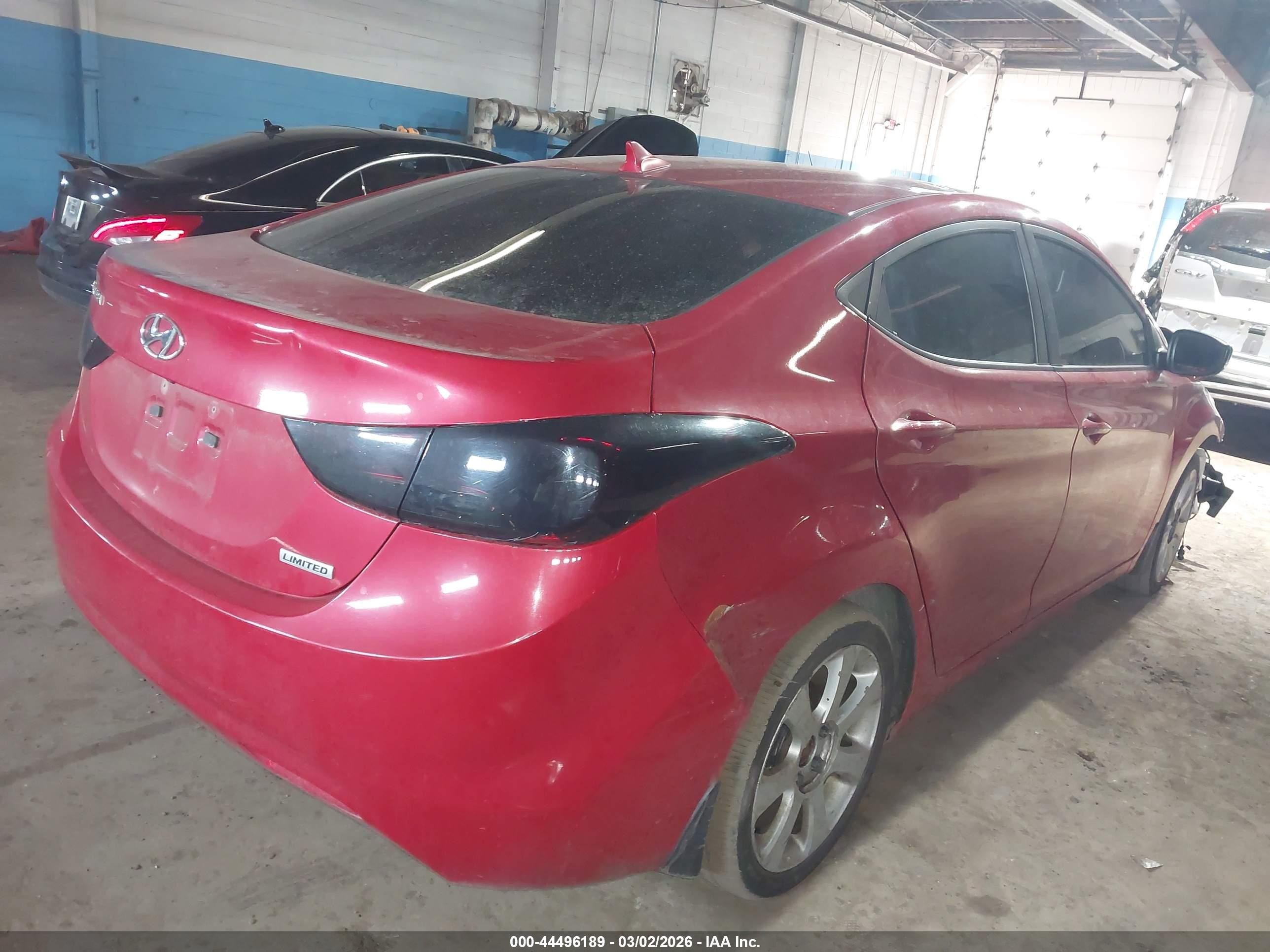 2013 Hyundai Elantra Limited Red vin: KMHDH4AE7DU942312