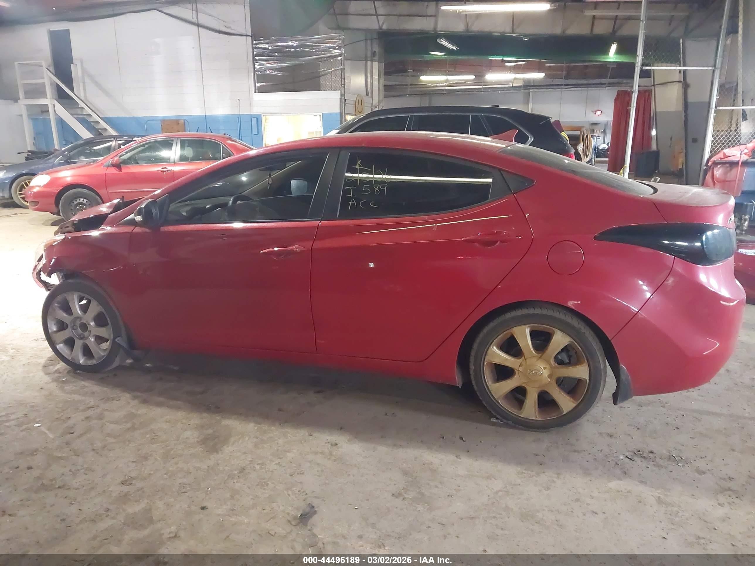 2013 Hyundai Elantra Limited Red vin: KMHDH4AE7DU942312