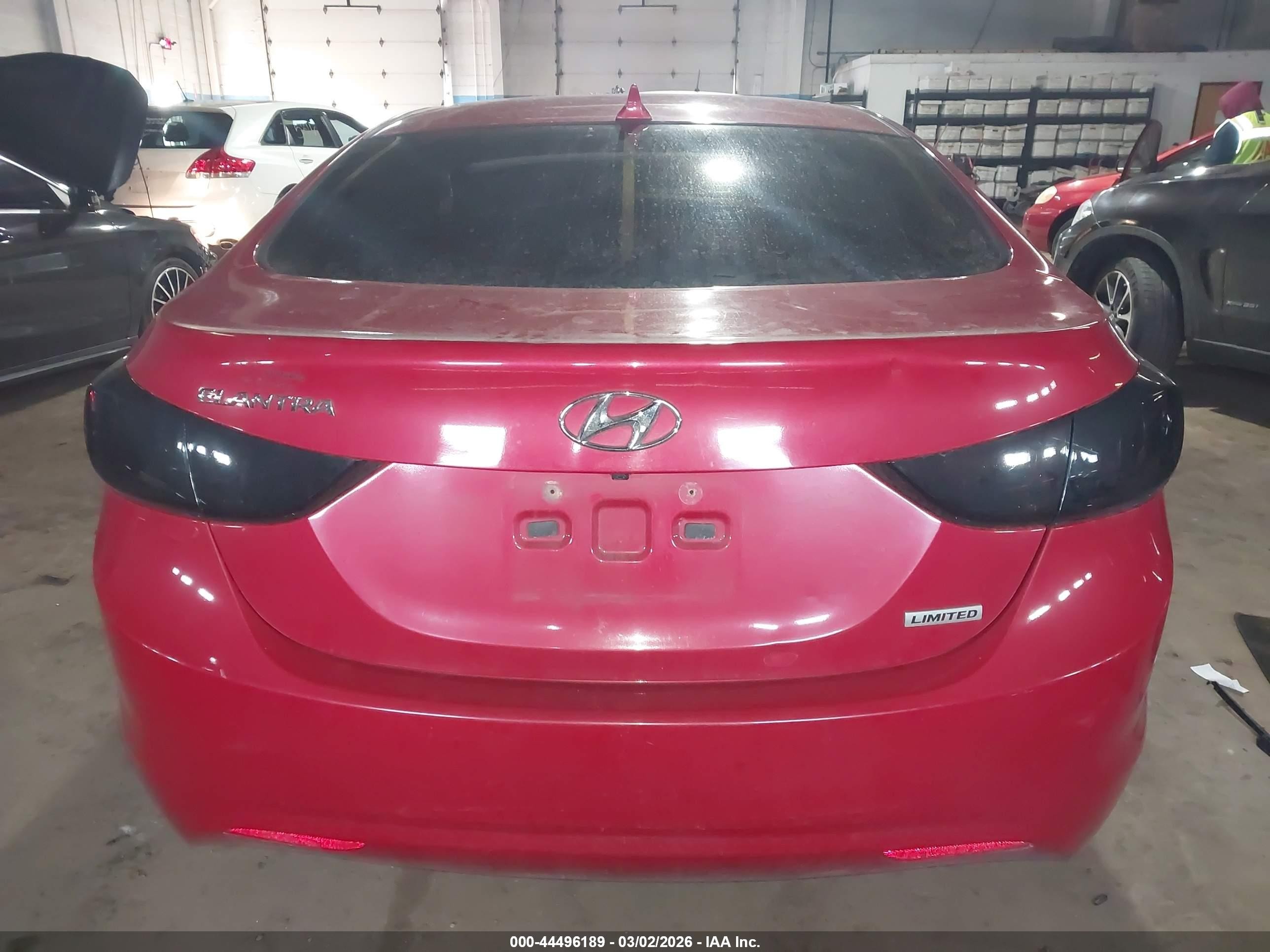 2013 Hyundai Elantra Limited Red vin: KMHDH4AE7DU942312