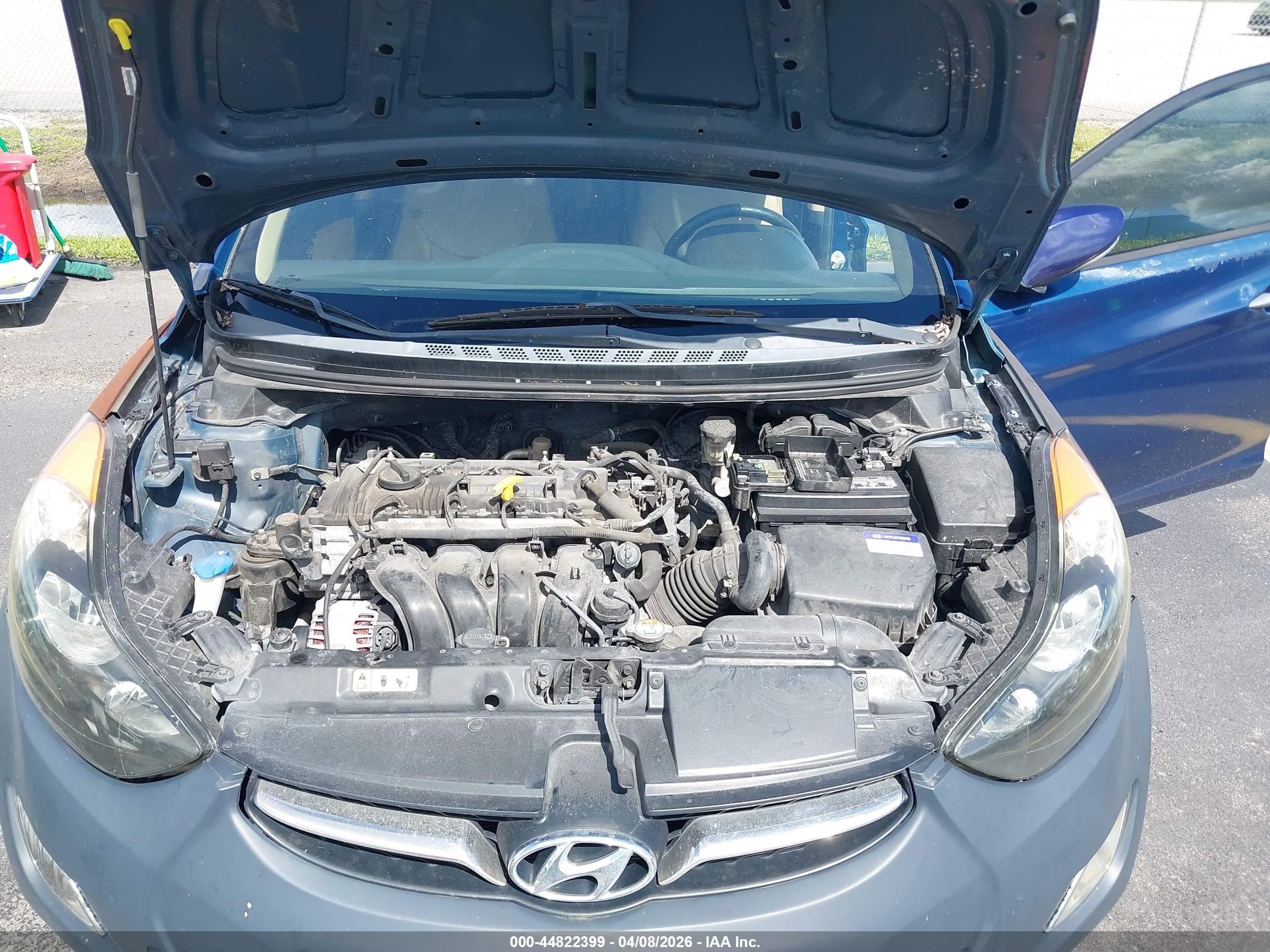 2013 Hyundai Elantra Limited Blue vin: KMHDH4AE7DU946084