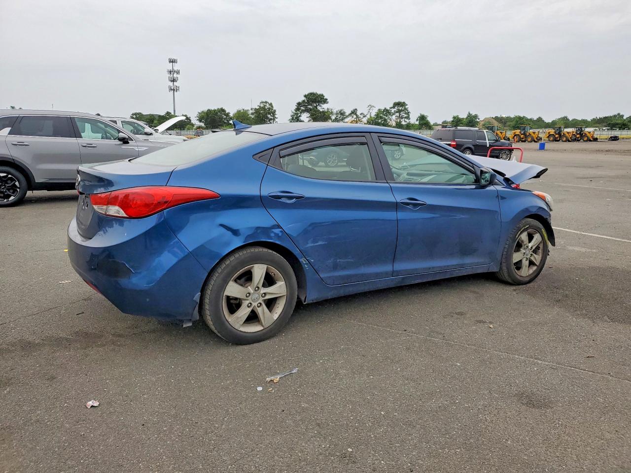 2013 Hyundai Elantra Gls Blue vin: KMHDH4AE7DU979473