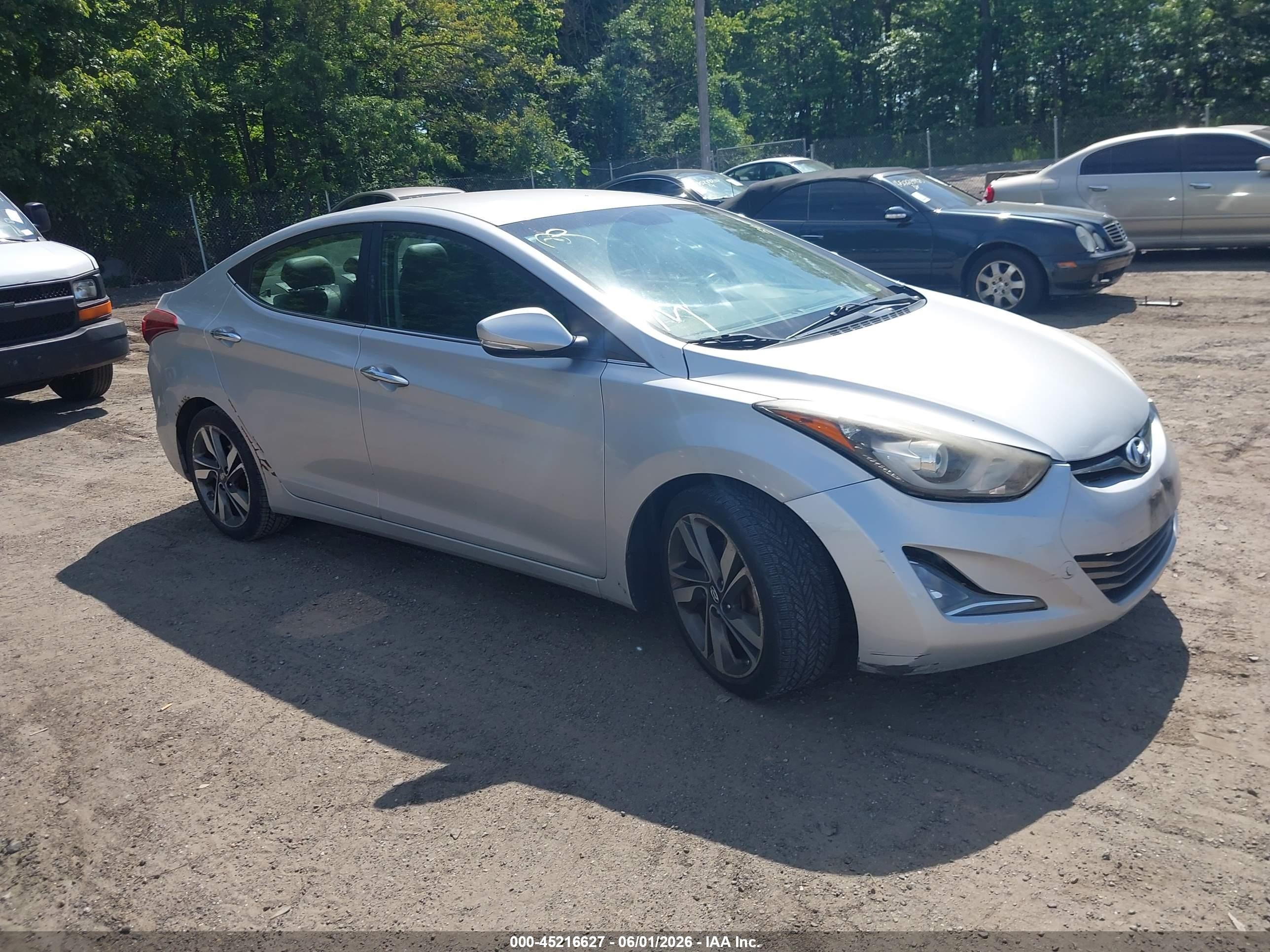 2014 Hyundai Elantra Limited Silver vin: KMHDH4AE7EU106050