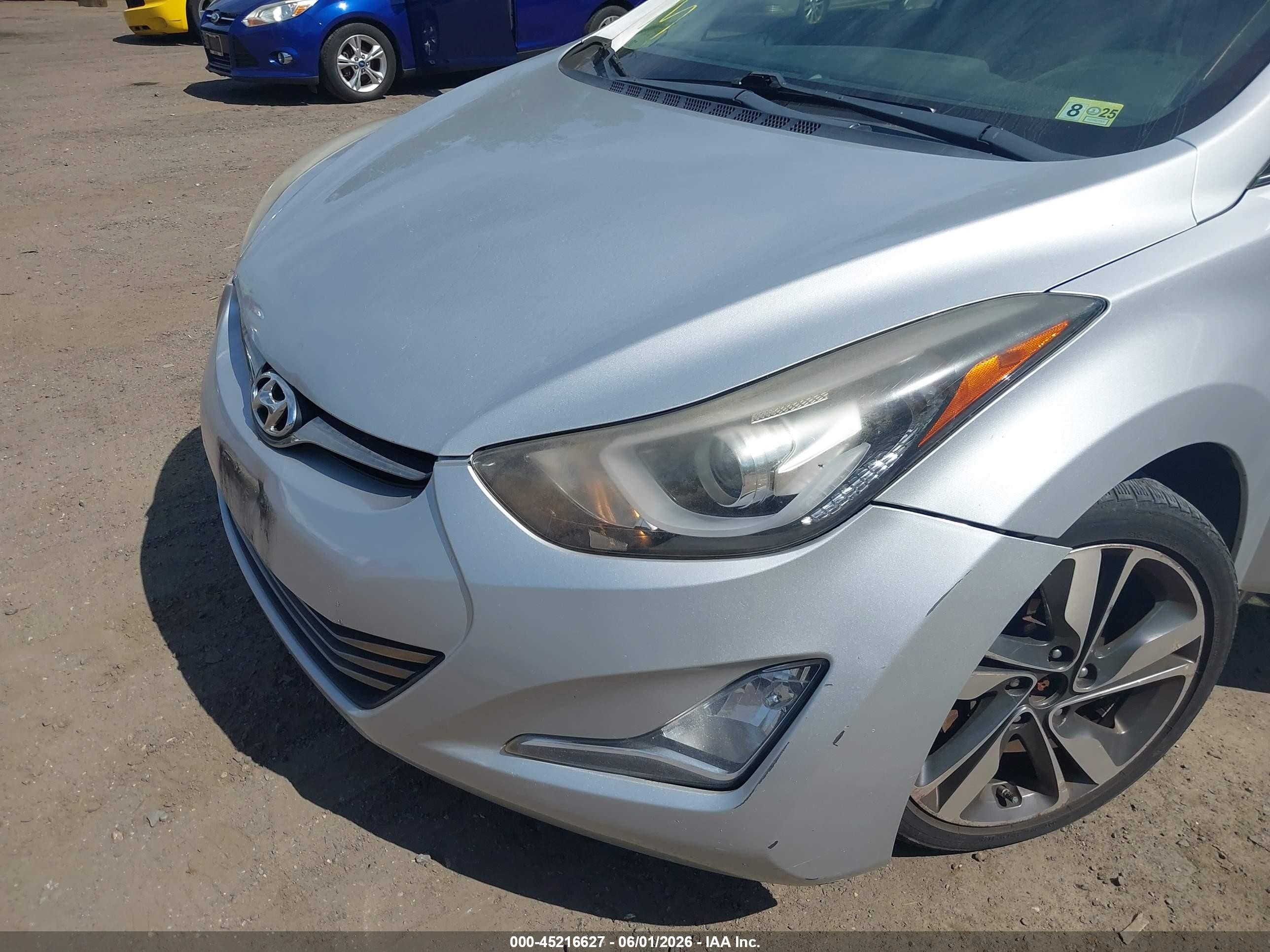 2014 Hyundai Elantra Limited Silver vin: KMHDH4AE7EU106050