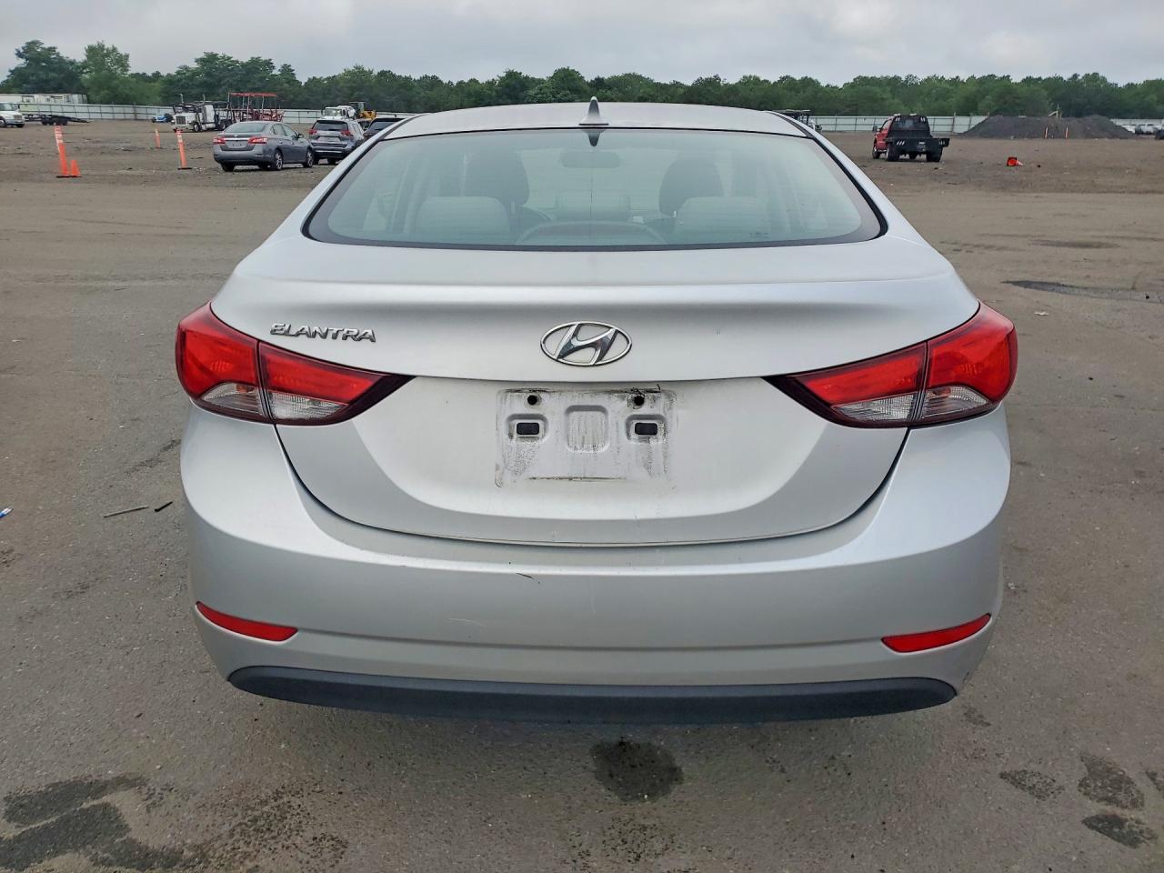 2015 Hyundai Elantra Se Silver vin: KMHDH4AE7FU266561