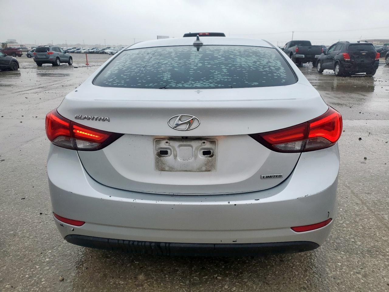 2015 Hyundai Elantra Limited Silver vin: KMHDH4AE7FU285613