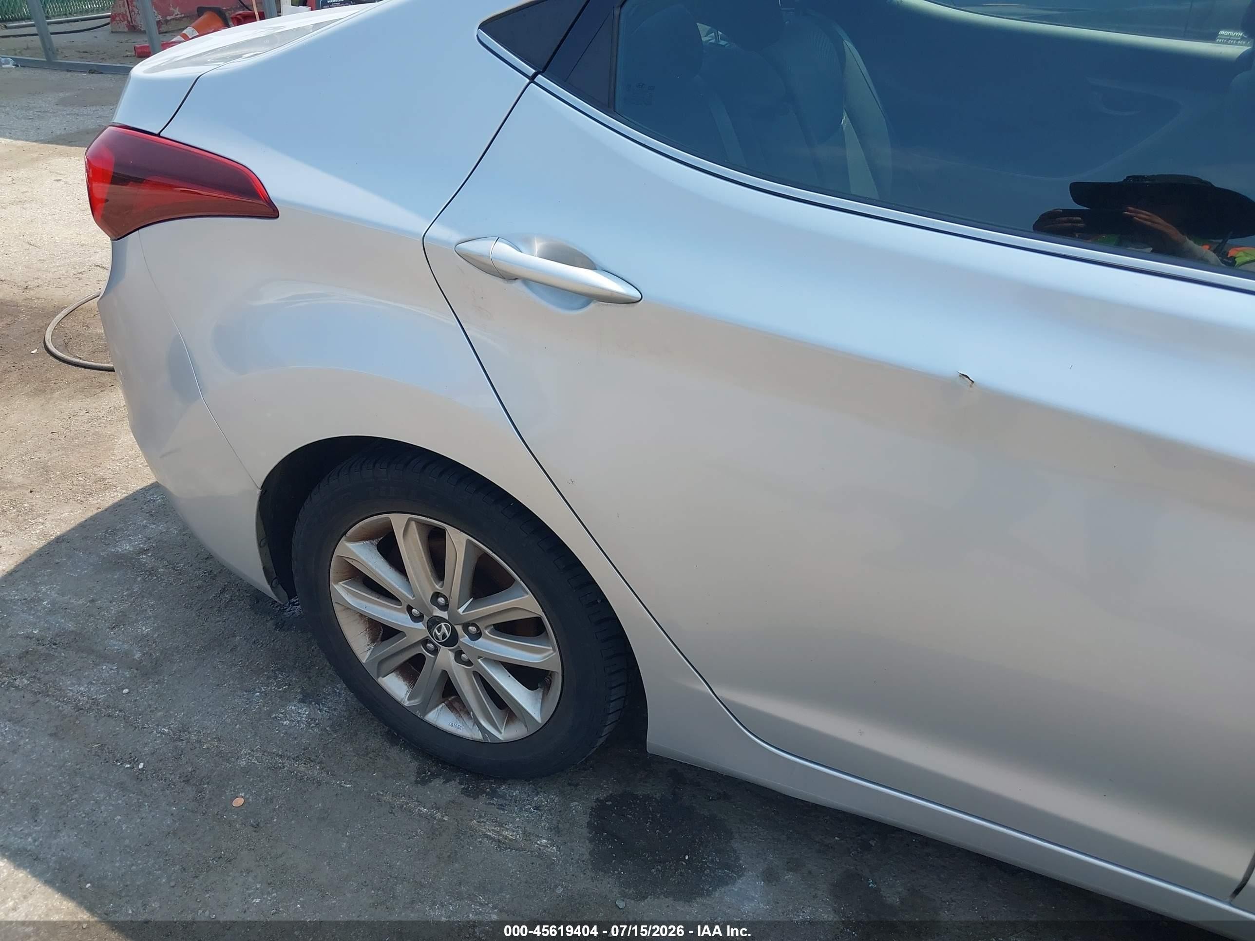 2015 Hyundai Elantra Se Silver vin: KMHDH4AE7FU393391